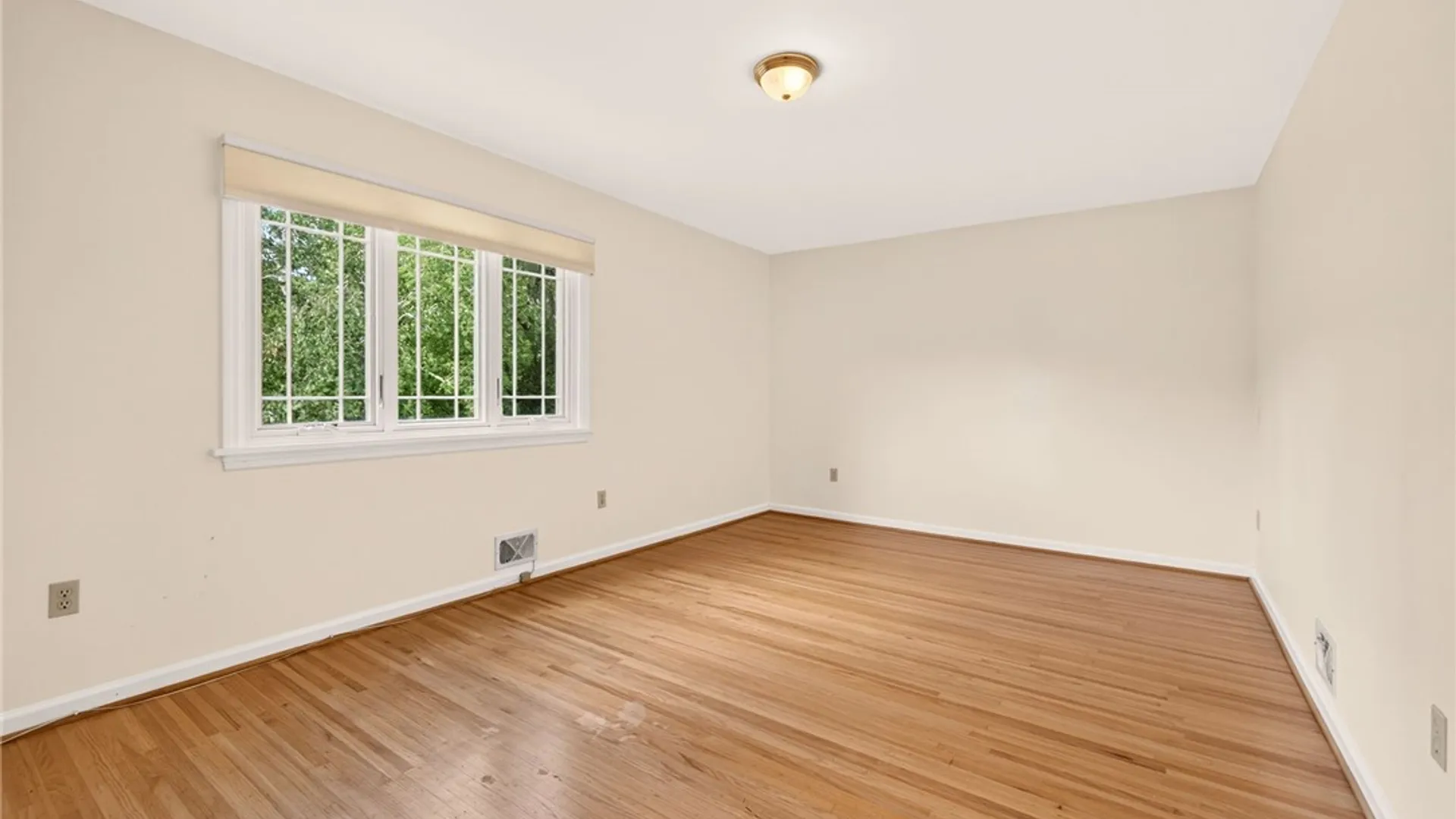 Property at 14 Pin Hook Lane, Pittsford, NY 14534 27