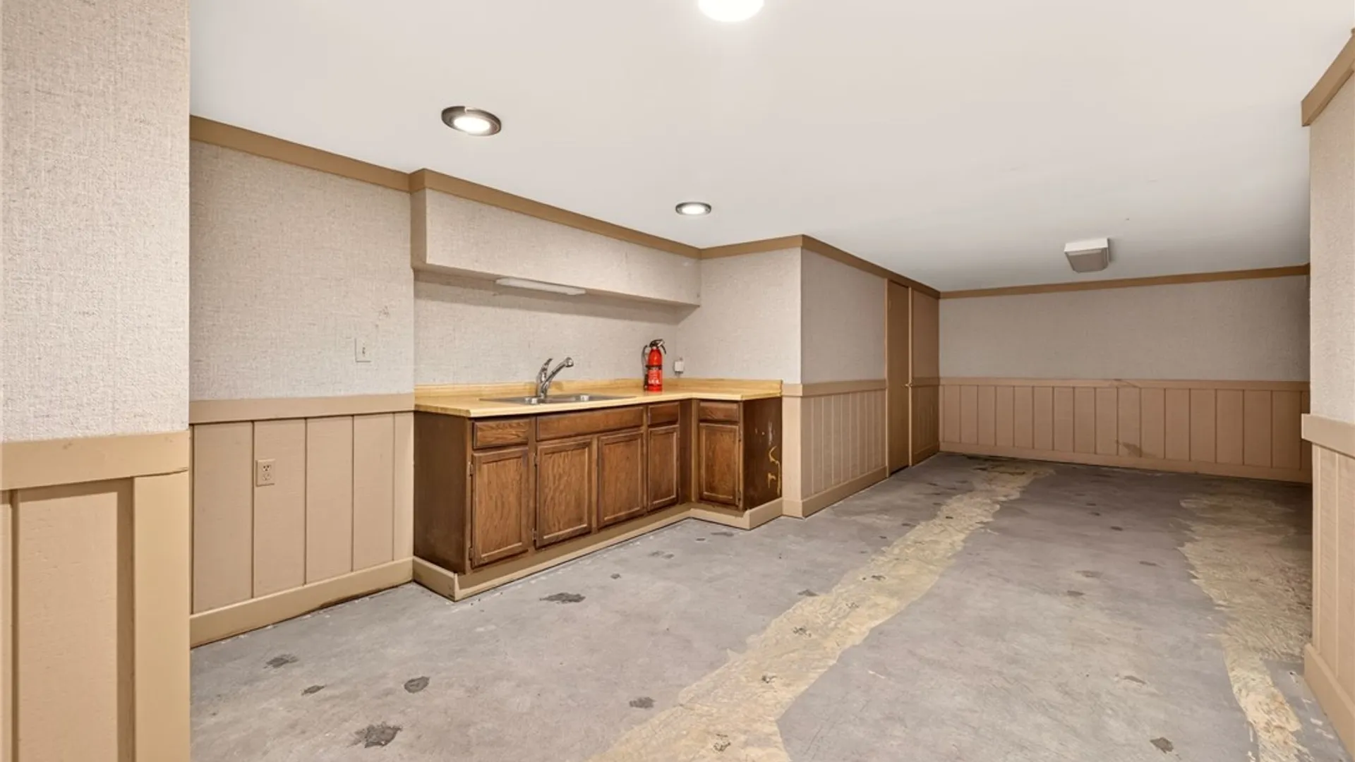 Property at 14 Pin Hook Lane, Pittsford, NY 14534 35