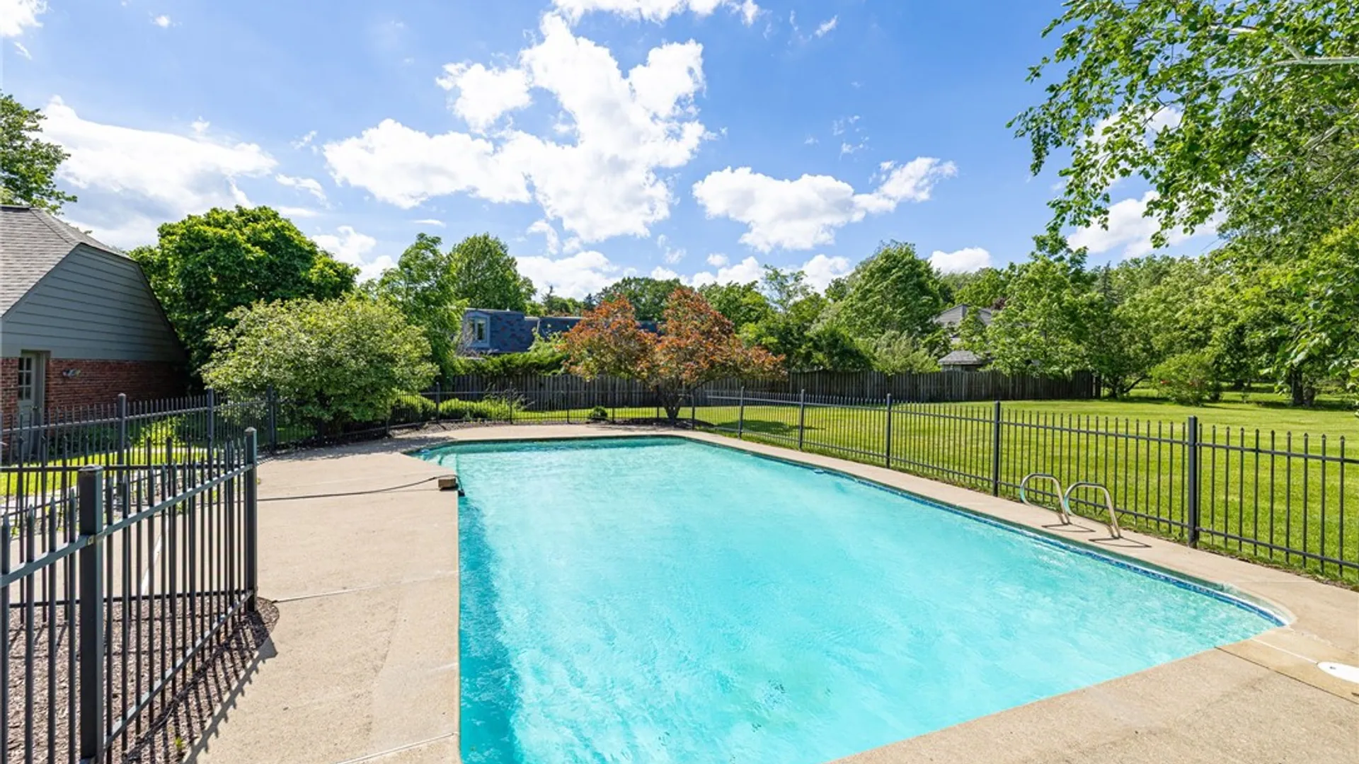 Property at 14 Pin Hook Lane, Pittsford, NY 14534 38