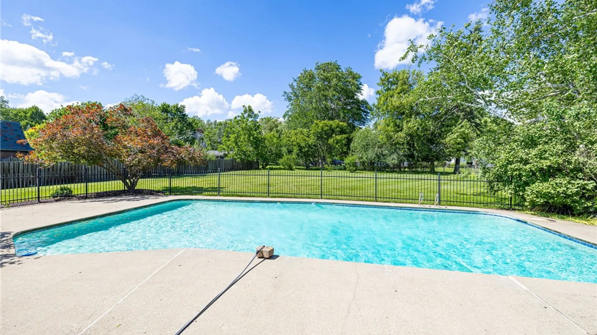 Property at 14 Pin Hook Lane, Pittsford, NY 14534 40