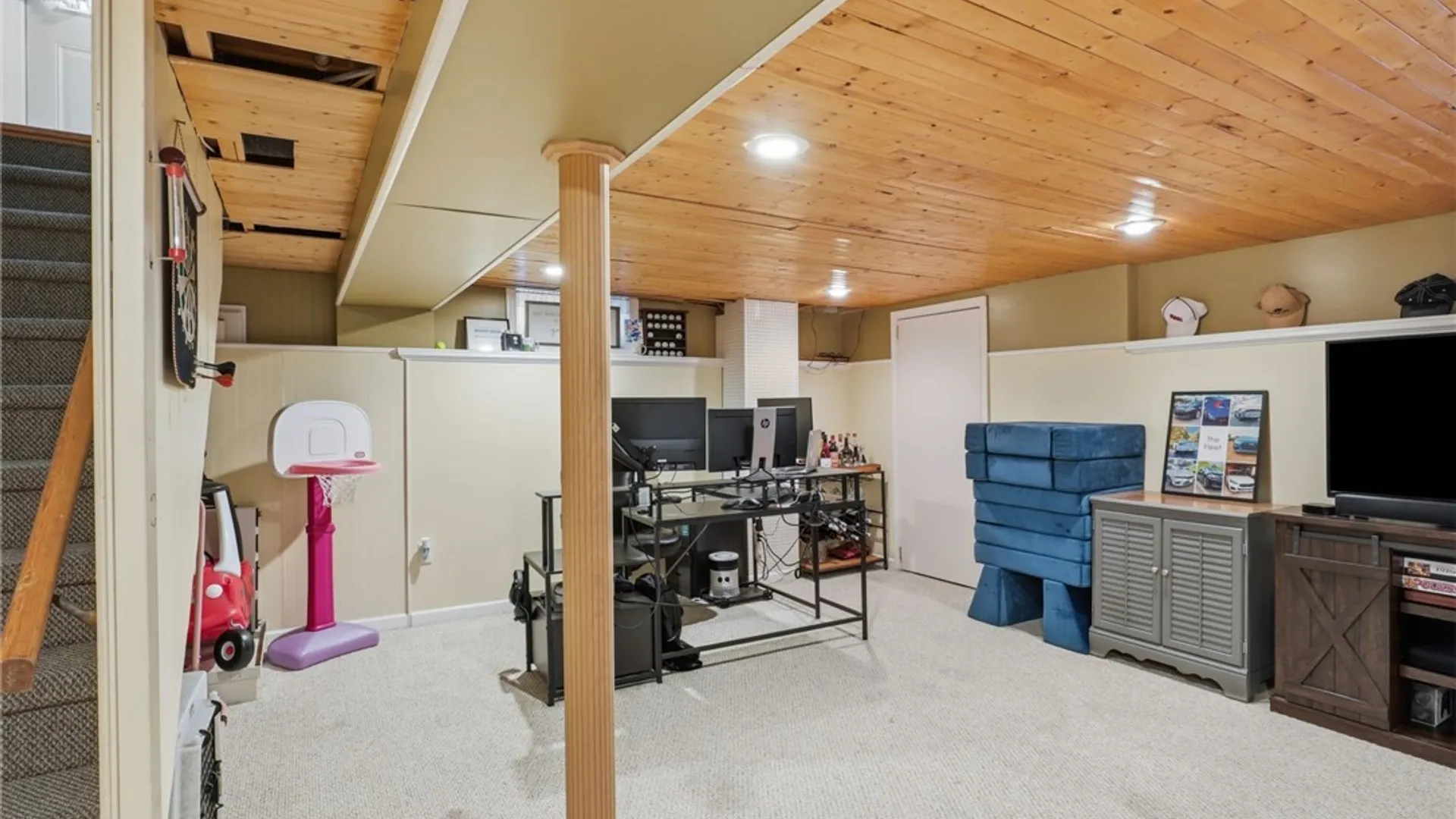 Property at 176 Green Meadow Drive, Irondequoit, NY 14617 25