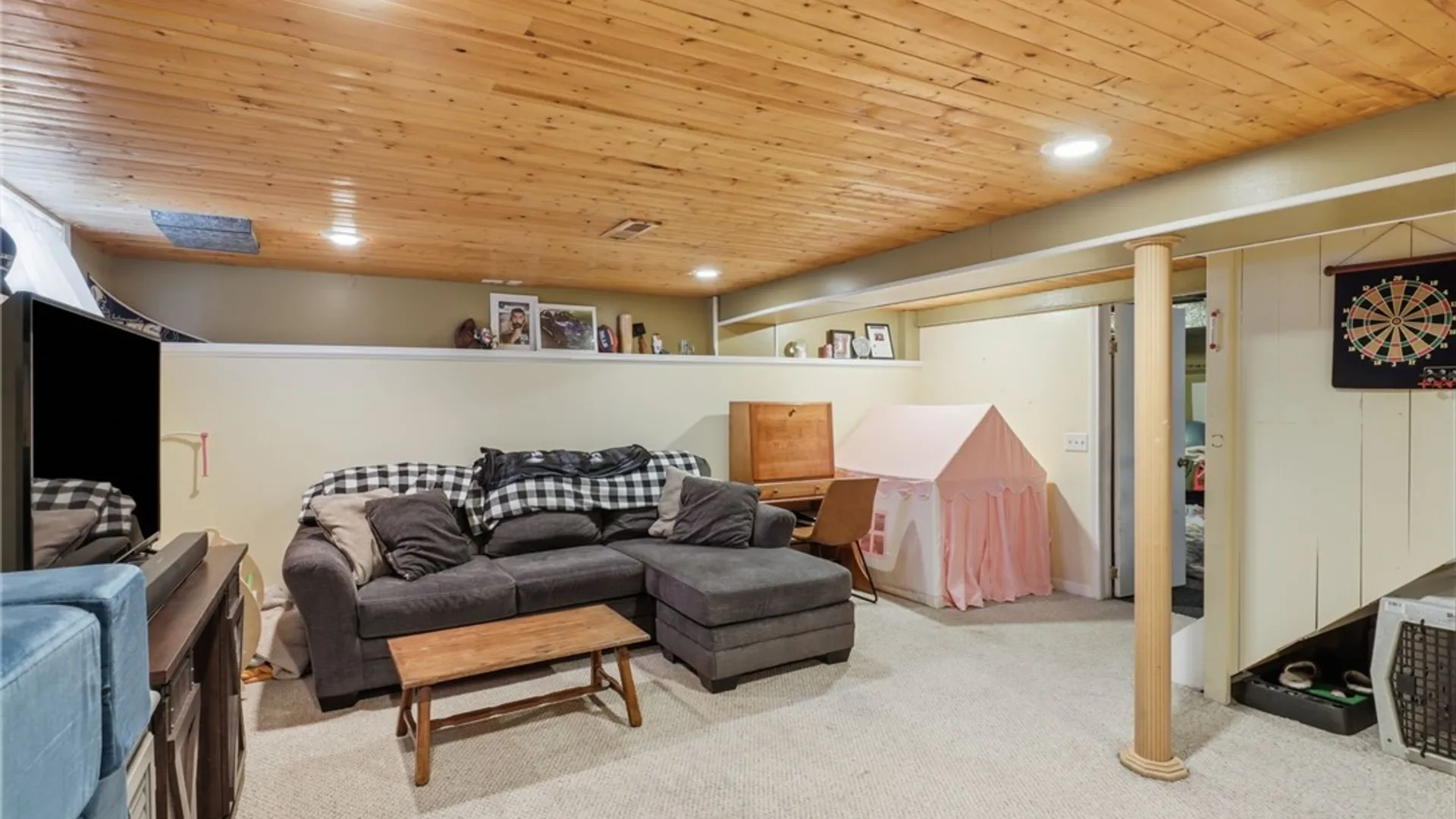 Property at 176 Green Meadow Drive, Irondequoit, NY 14617 26