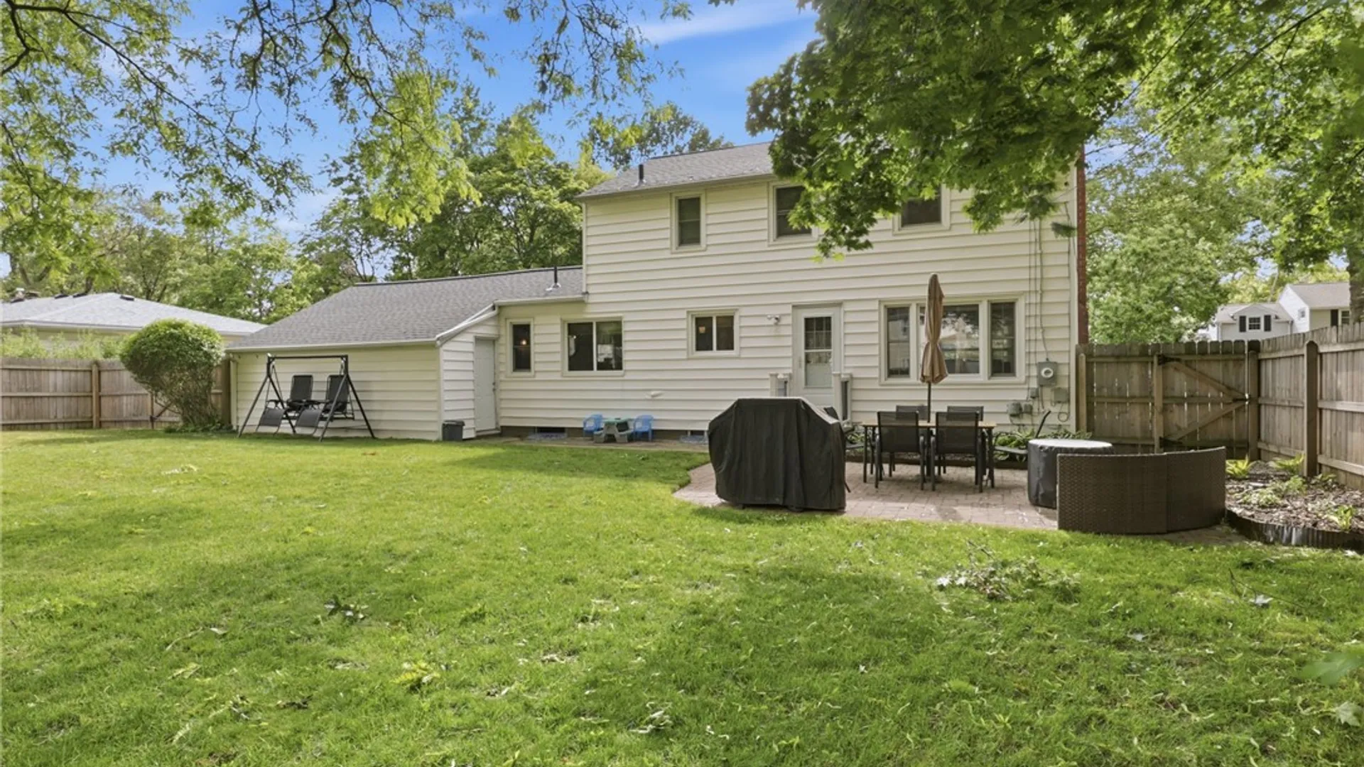 Property at 176 Green Meadow Drive, Irondequoit, NY 14617 28