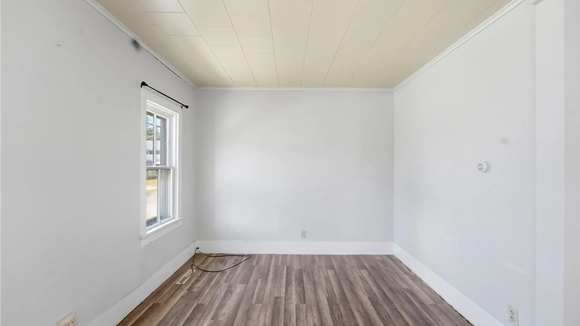 Property at 18 Columbia Avenue, Batavia City, NY 14020 13