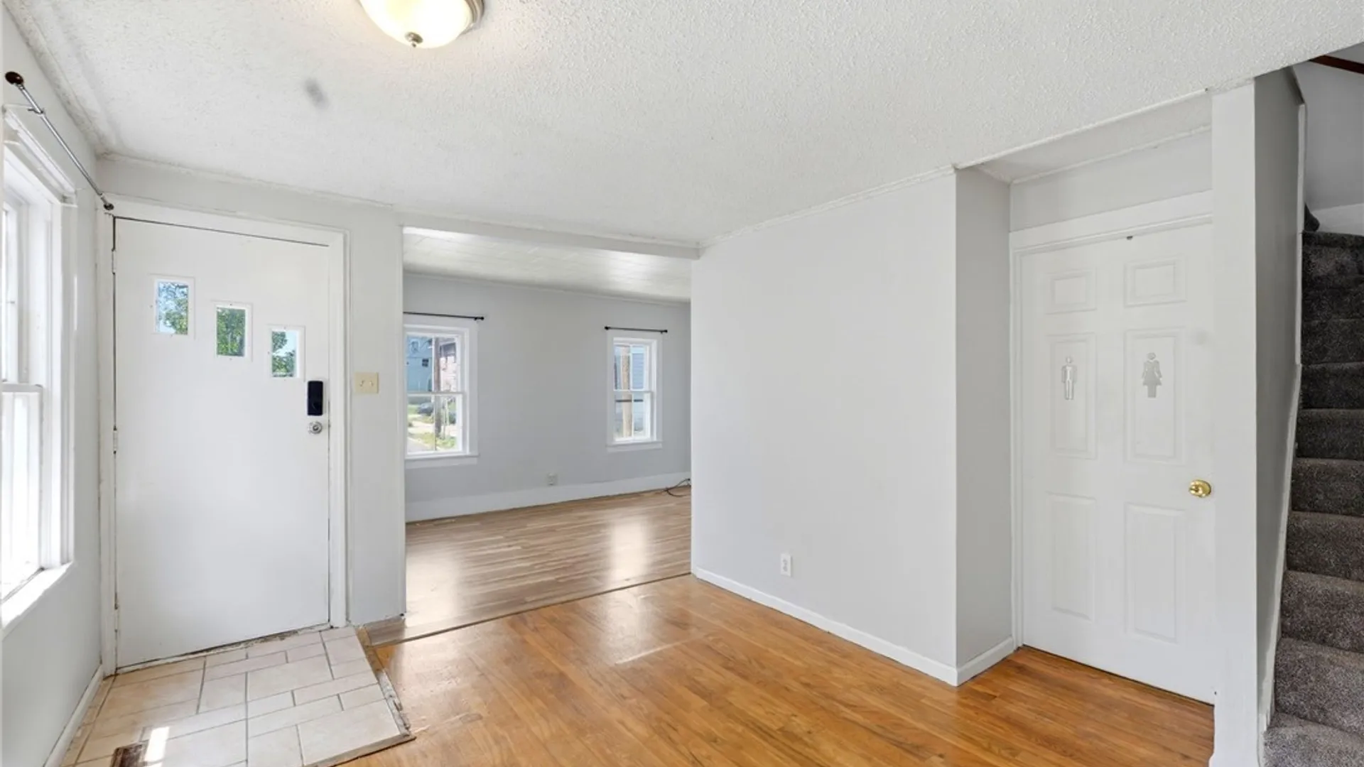Property at 18 Columbia Avenue, Batavia City, NY 14020 15