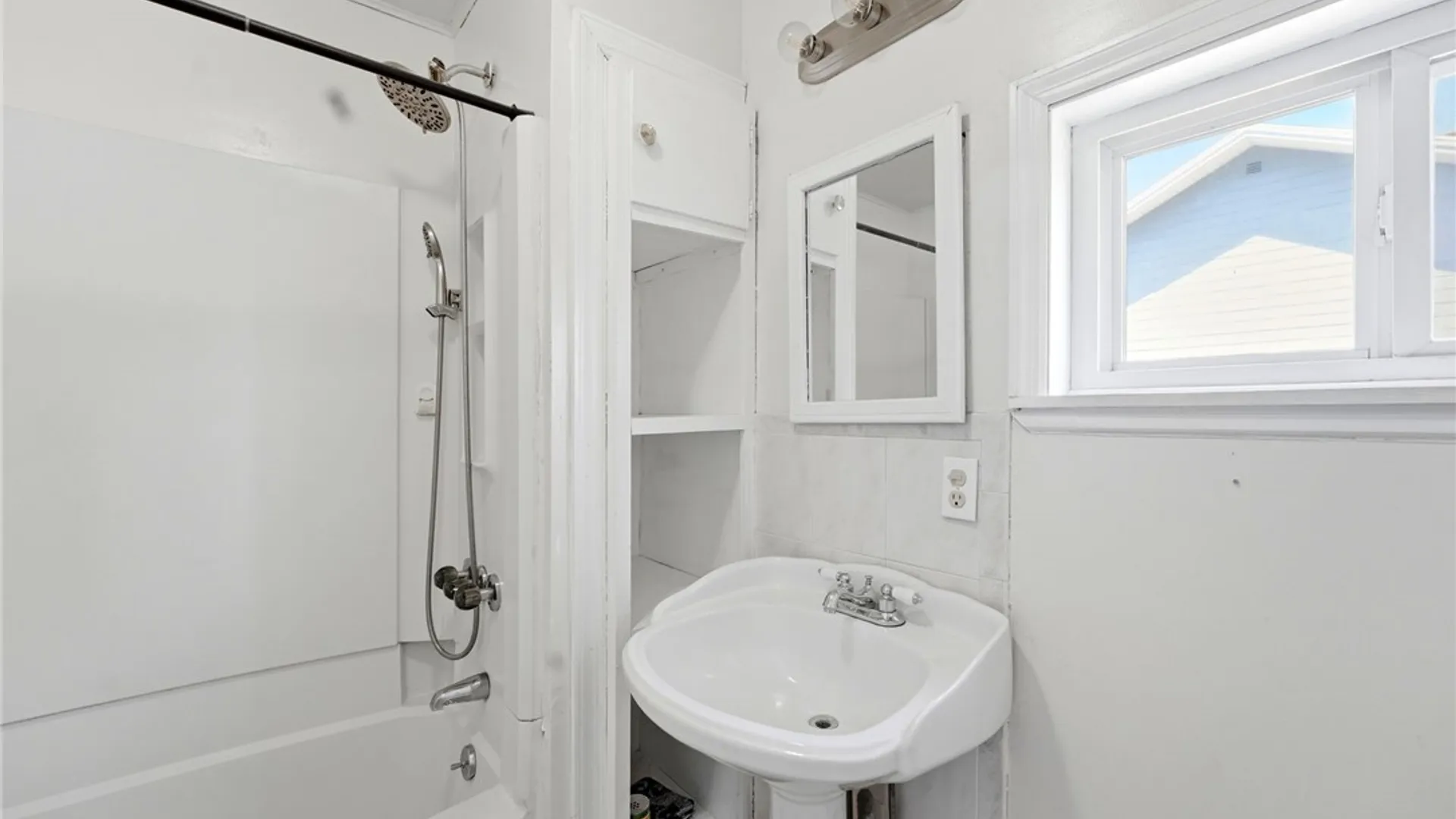 Property at 18 Columbia Avenue, Batavia City, NY 14020 19