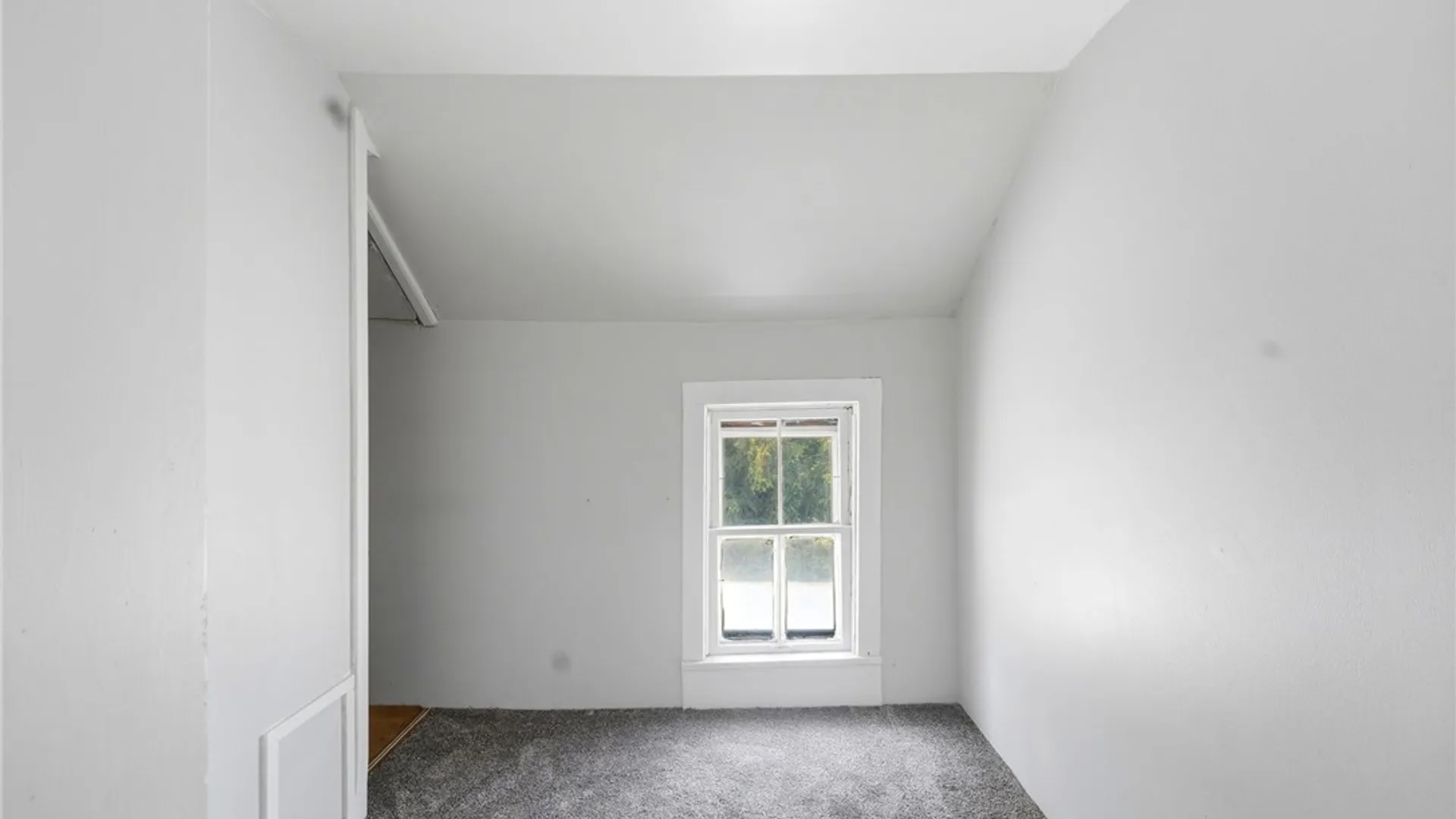 Property at 18 Columbia Avenue, Batavia City, NY 14020 25