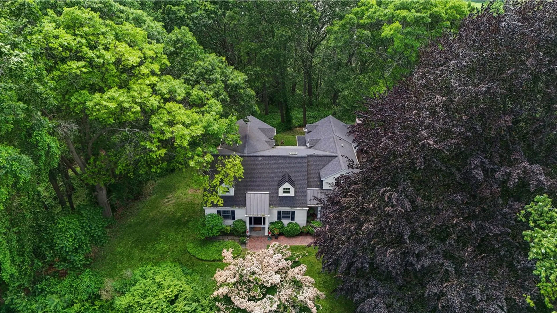 Property at 575 Thomas Avenue, Irondequoit, NY 14617 45