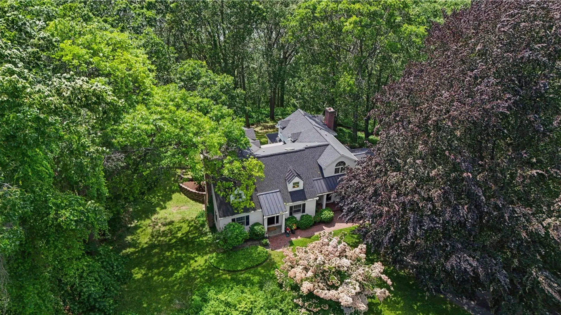 Property at 575 Thomas Avenue, Irondequoit, NY 14617 46