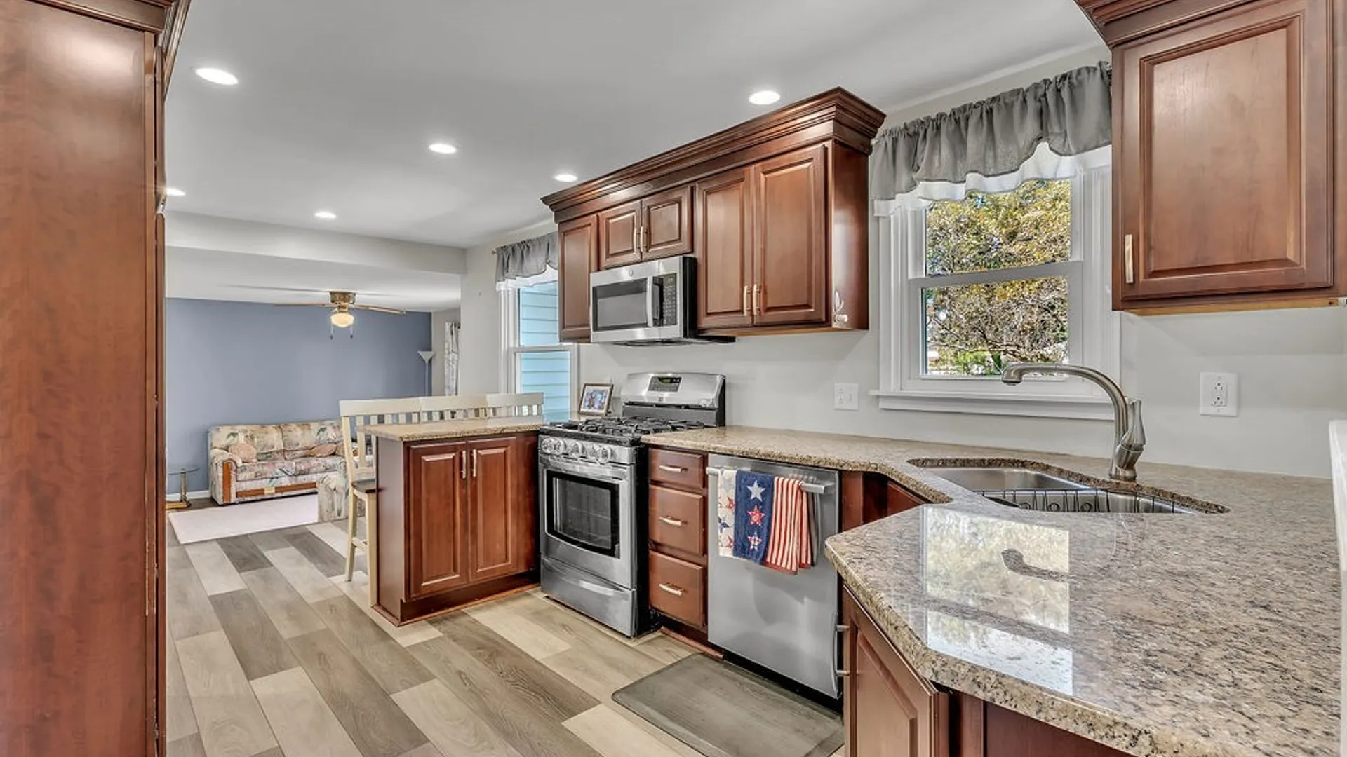 Property at 128 Annette Drive, West Seneca, NY 14224 14