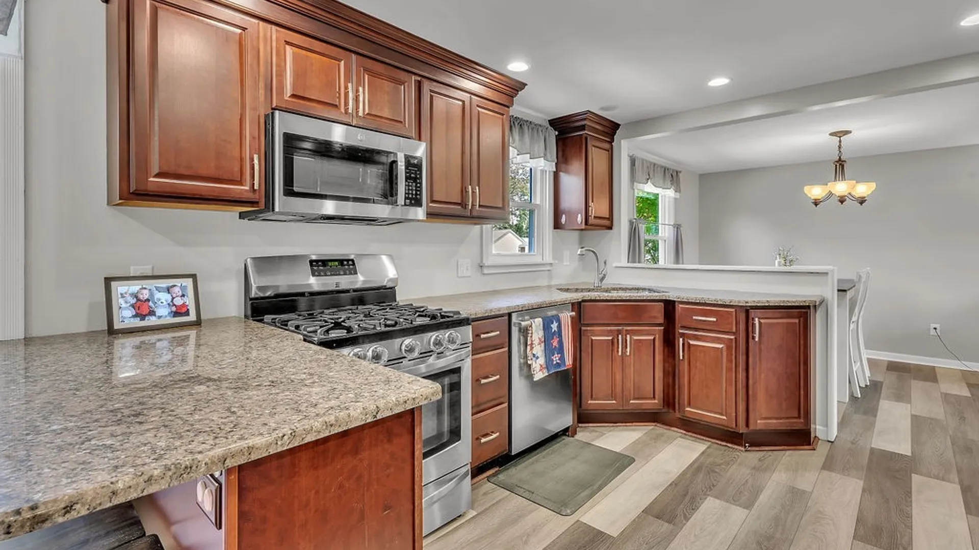 Property at 128 Annette Drive, West Seneca, NY 14224 16