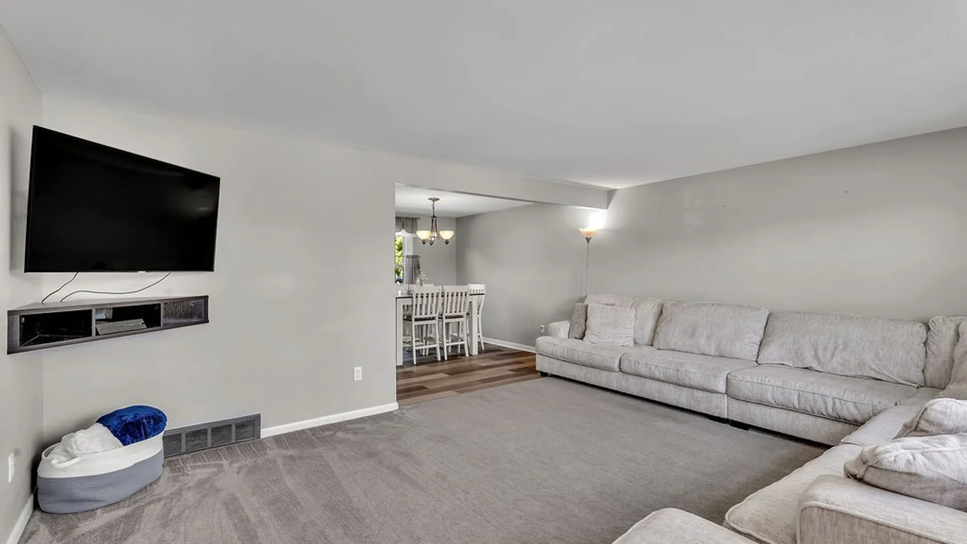 Property at 128 Annette Drive, West Seneca, NY 14224 7