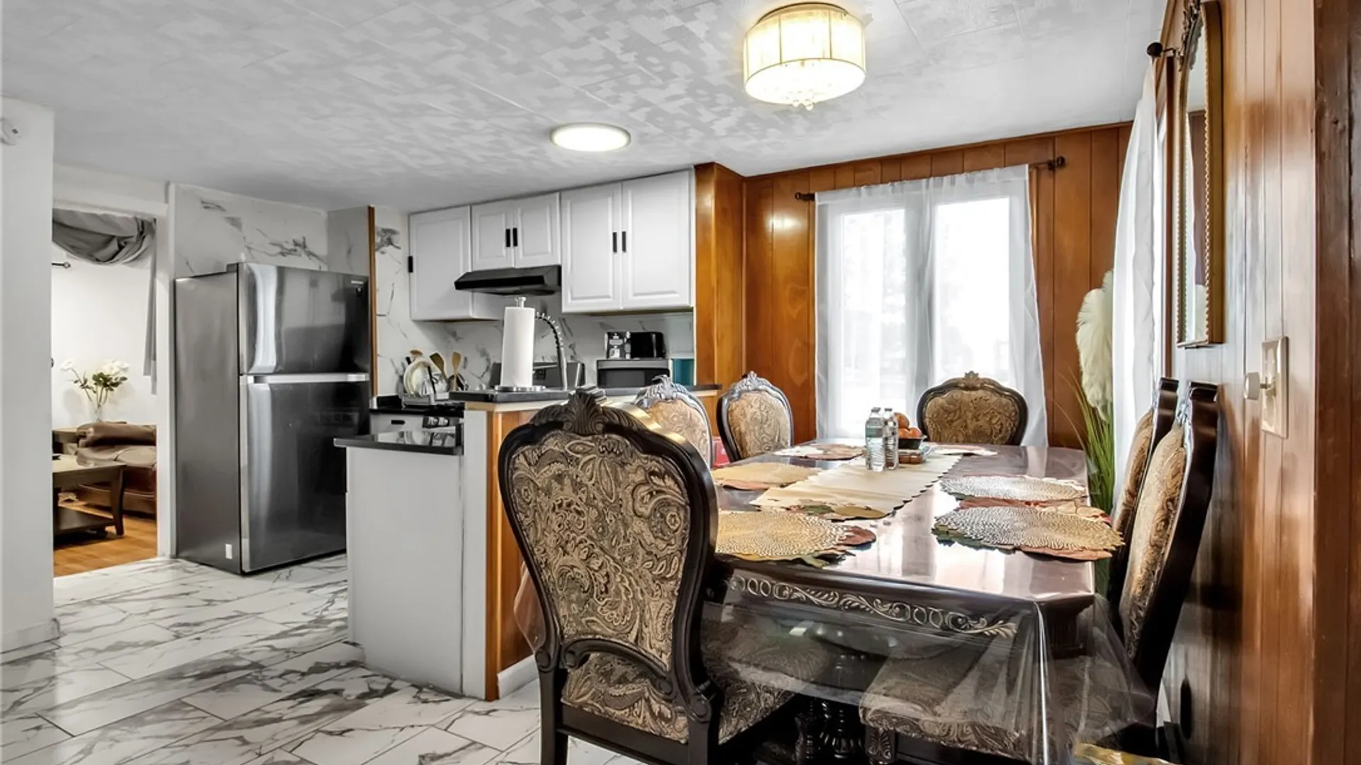 Property at 5 Greenleaf Lane, Cheektowaga, NY 14225 10