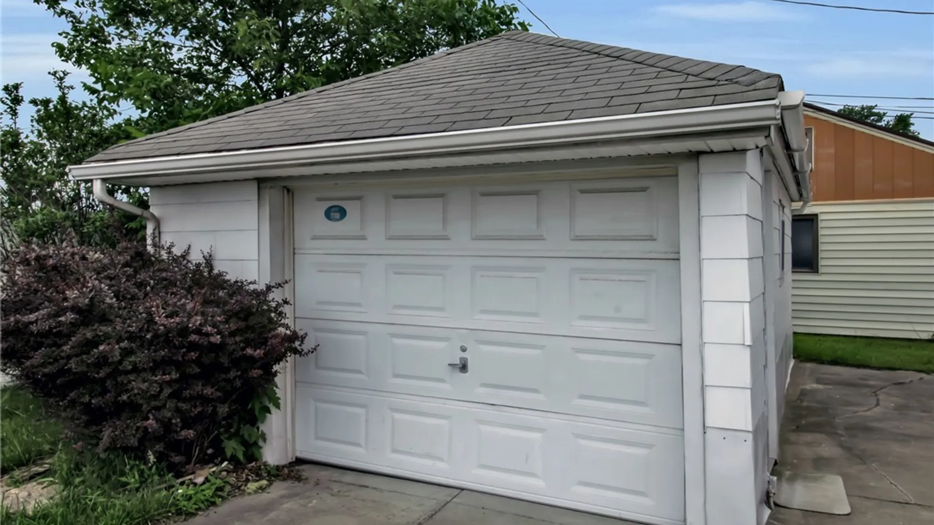 Property at 5 Greenleaf Lane, Cheektowaga, NY 14225 42