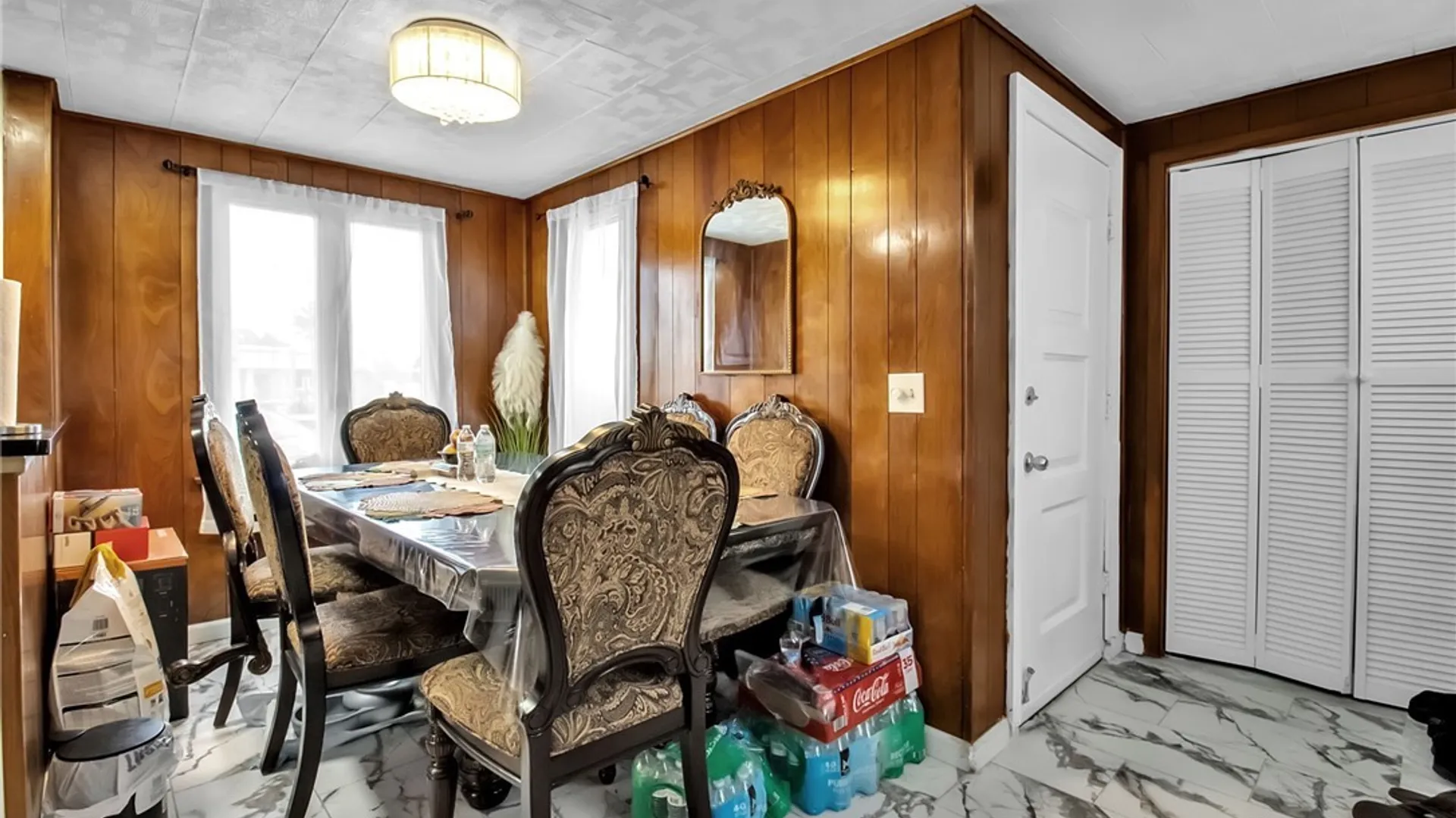 Property at 5 Greenleaf Lane, Cheektowaga, NY 14225 9