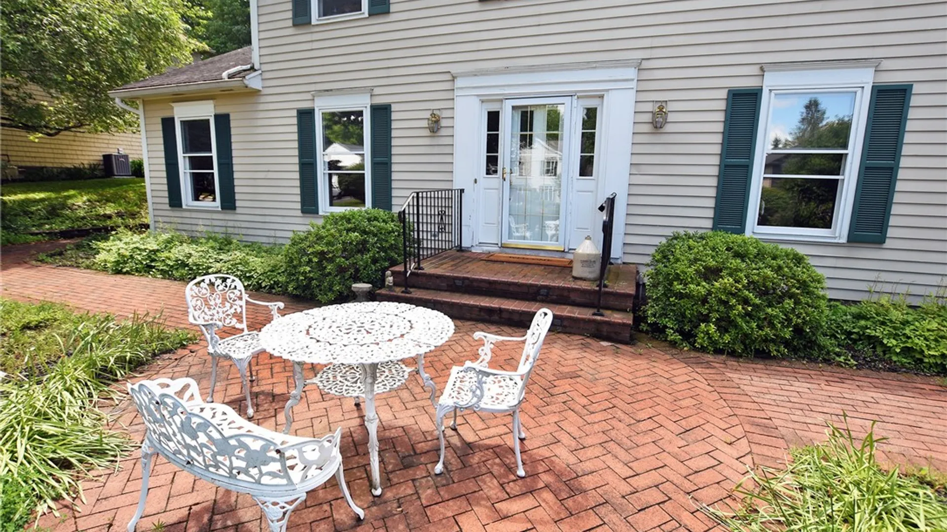 Property at 5 Wandering Trail, Pittsford, NY 14534 3