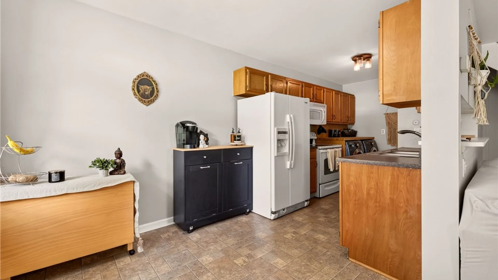 Property at 3 Eagle Lane, Perinton, NY 14450 8