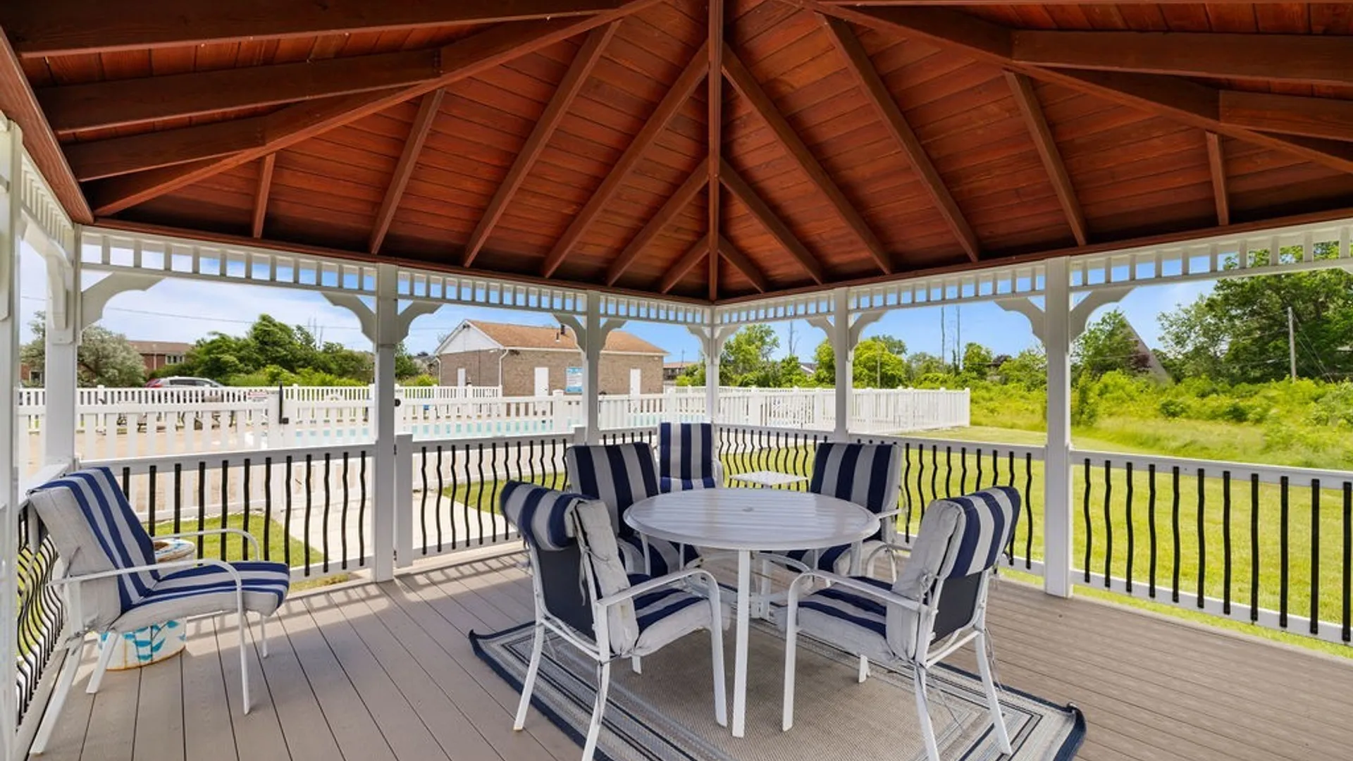 Property at 140 Old Lyme Drive, Amherst, NY 14221 20