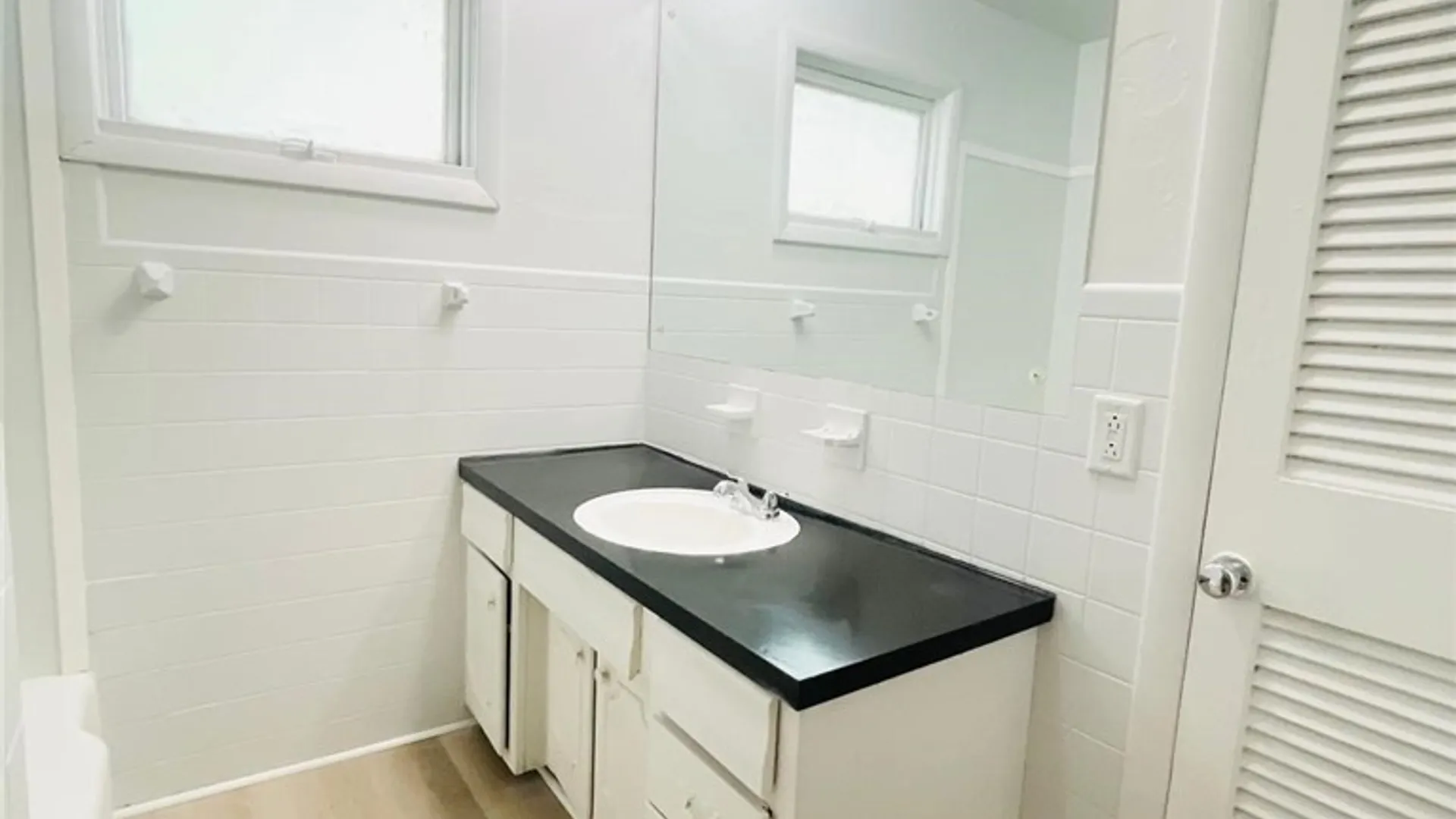Property at 1129 West Avenue, Buffalo, NY 14213 13