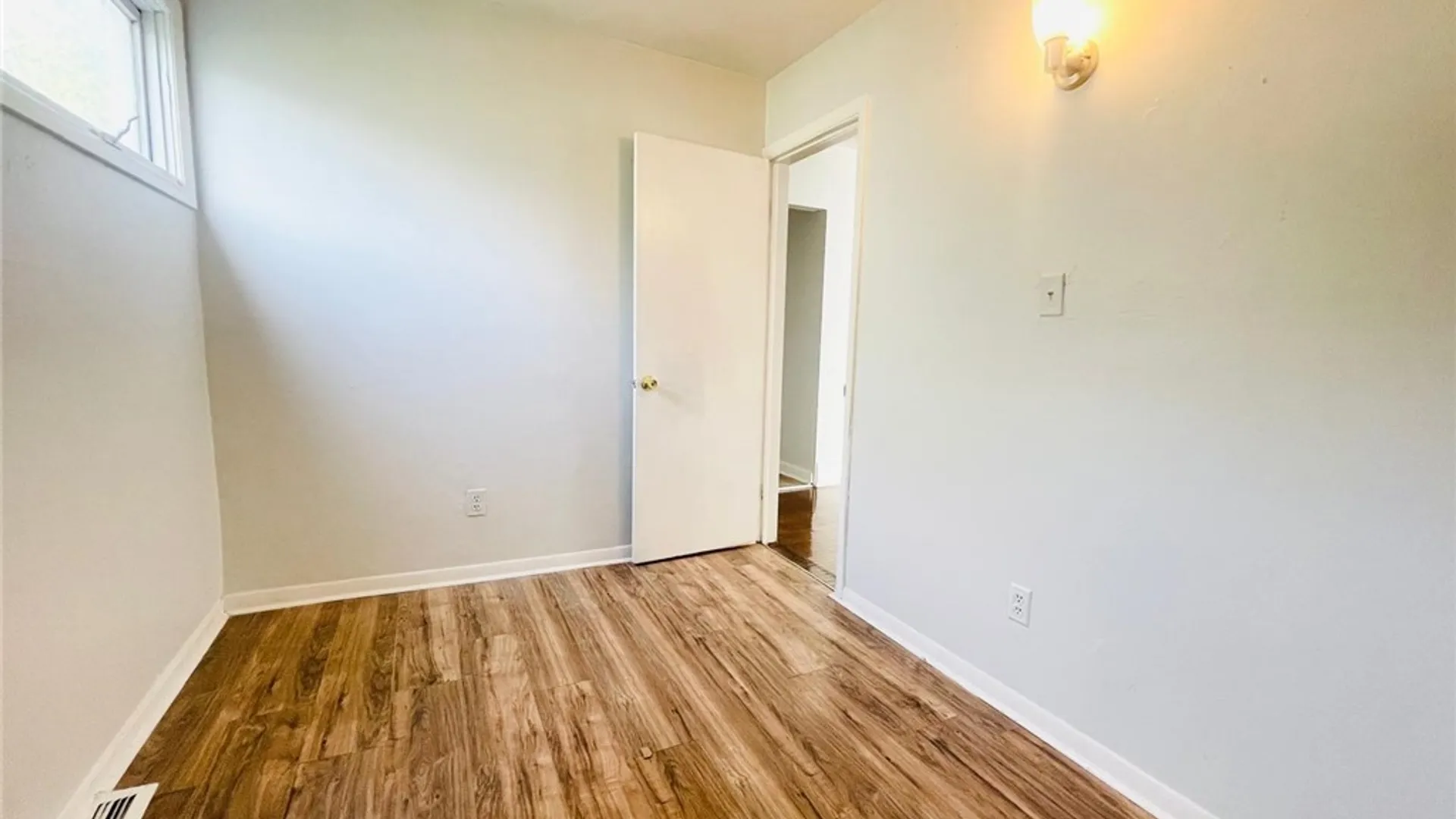 Property at 1129 West Avenue, Buffalo, NY 14213 15