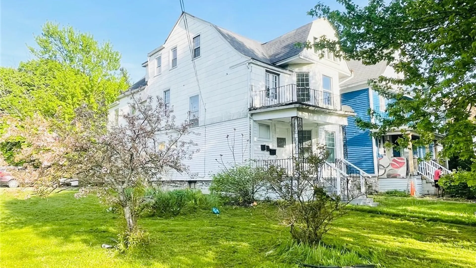 Property at 1129 West Avenue, Buffalo, NY 14213 2