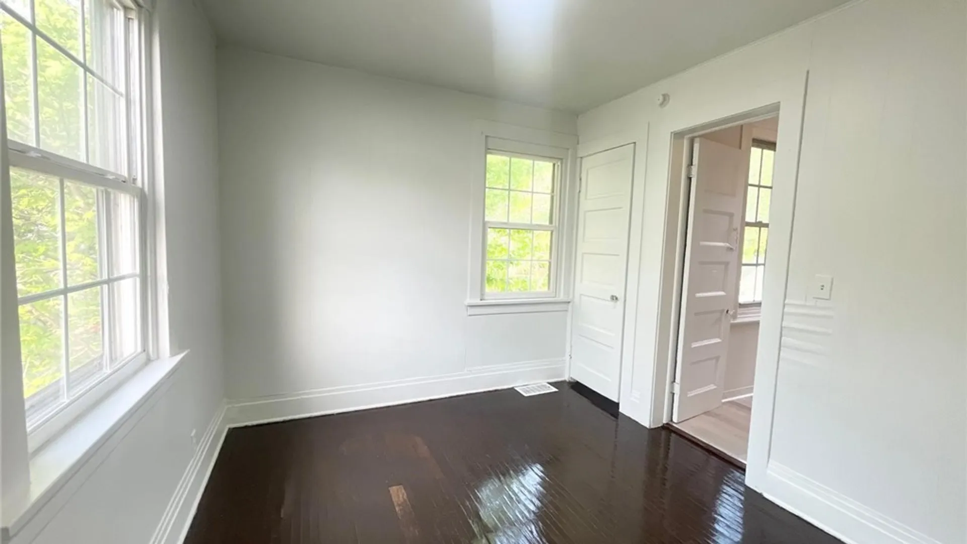 Property at 1129 West Avenue, Buffalo, NY 14213 23