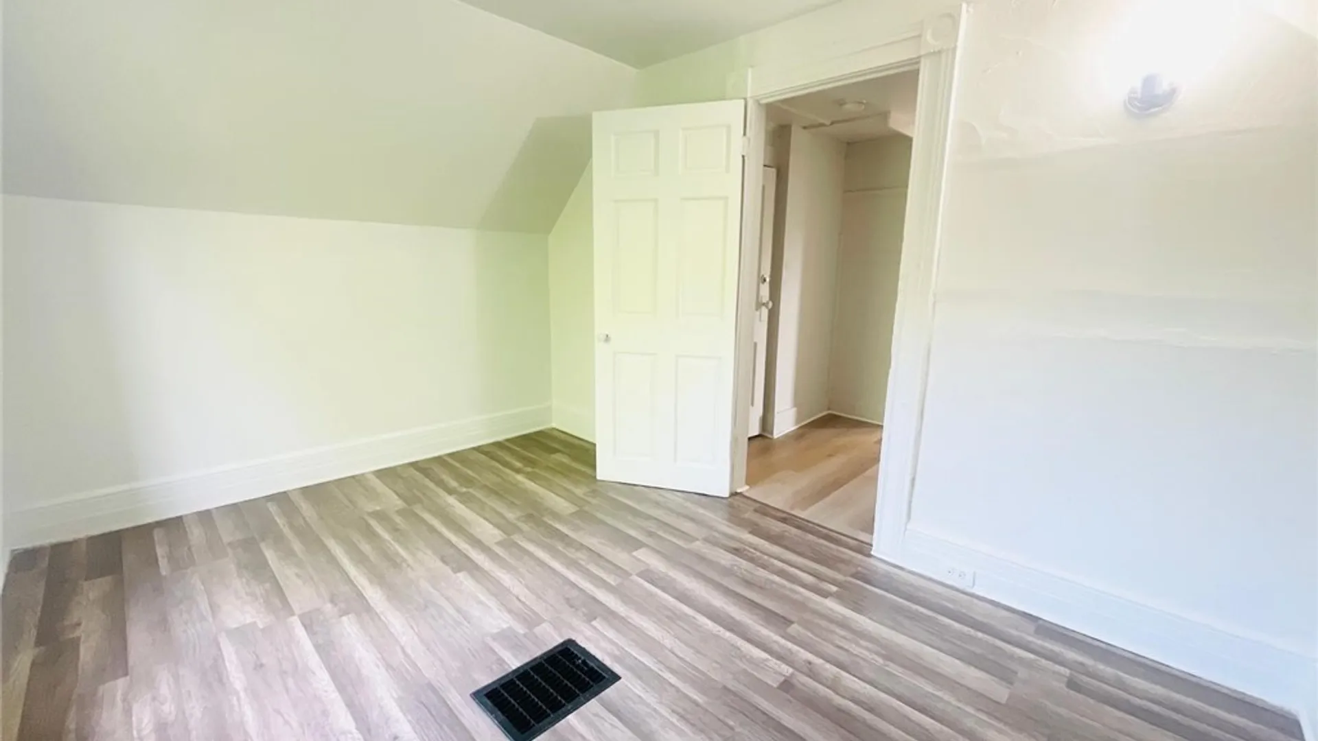 Property at 1129 West Avenue, Buffalo, NY 14213 38