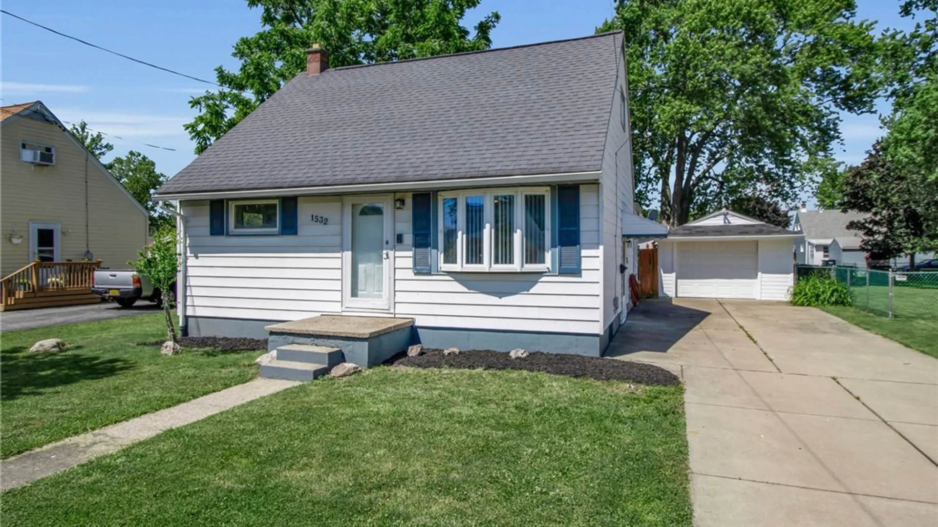 Property at 1532 98th Street, Niagara Falls, NY 14304 2