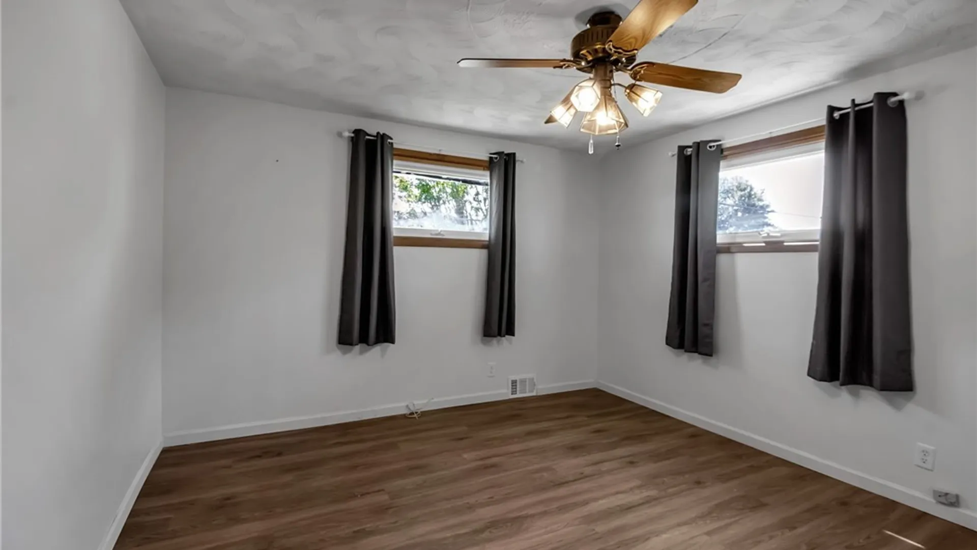 Property at 1532 98th Street, Niagara Falls, NY 14304 26
