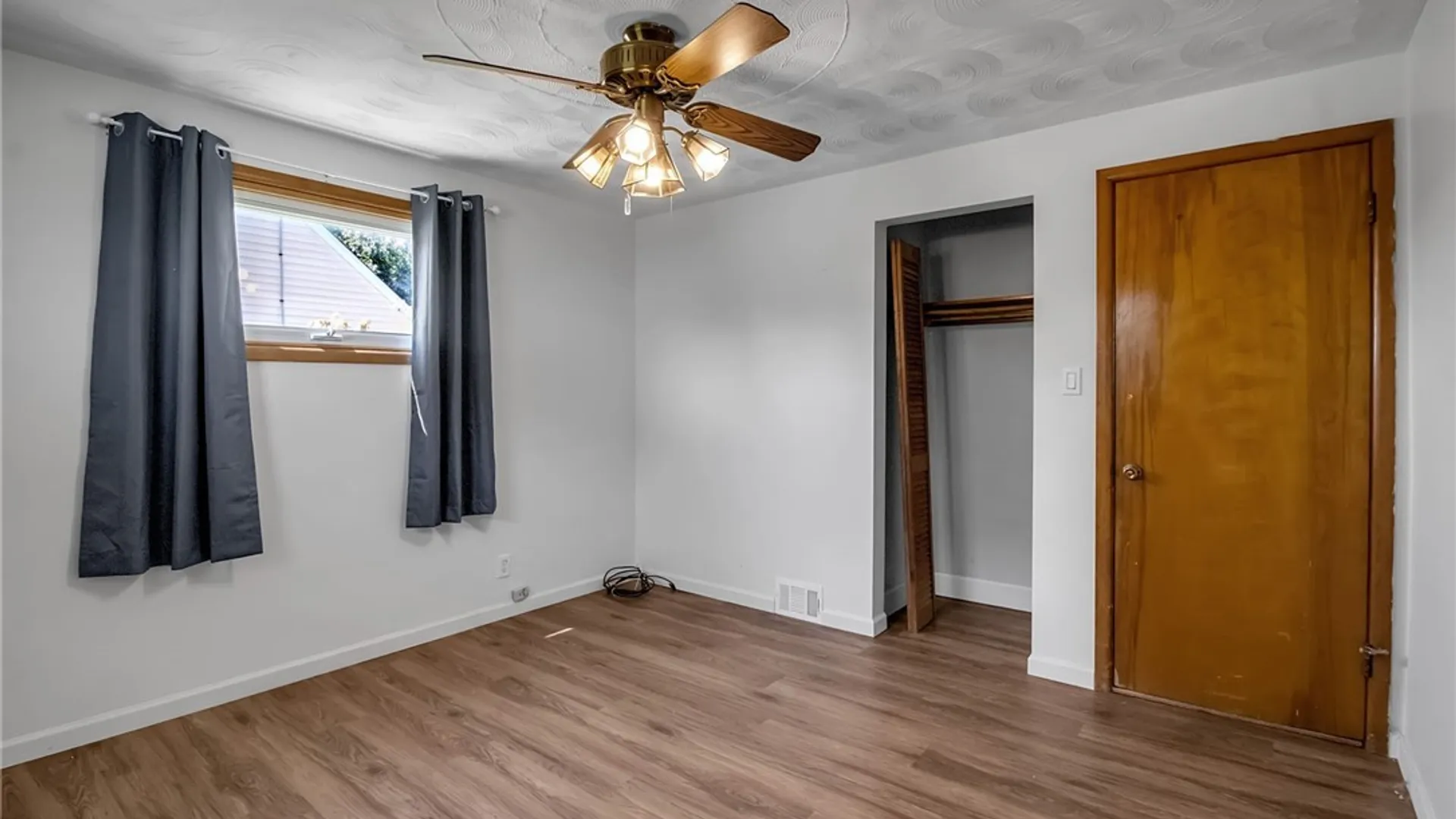 Property at 1532 98th Street, Niagara Falls, NY 14304 27