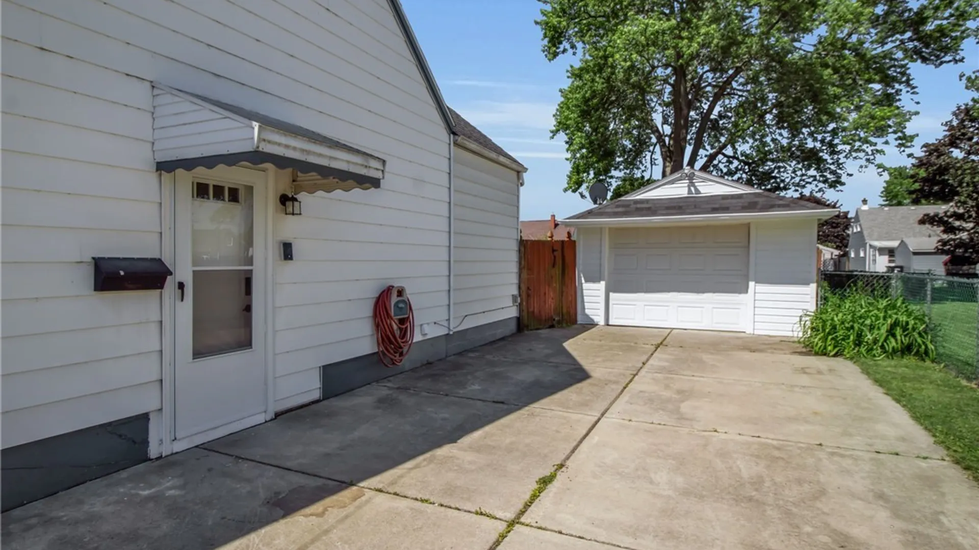 Property at 1532 98th Street, Niagara Falls, NY 14304 6