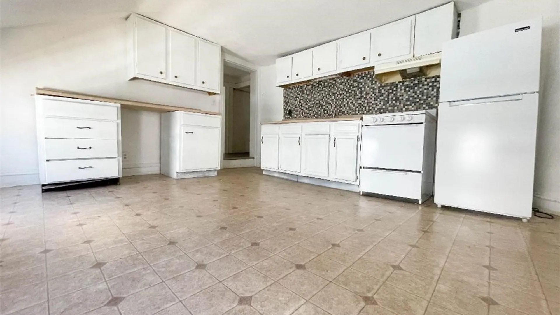 Property at 116 W Embargo Street, Rome, NY 13440 15
