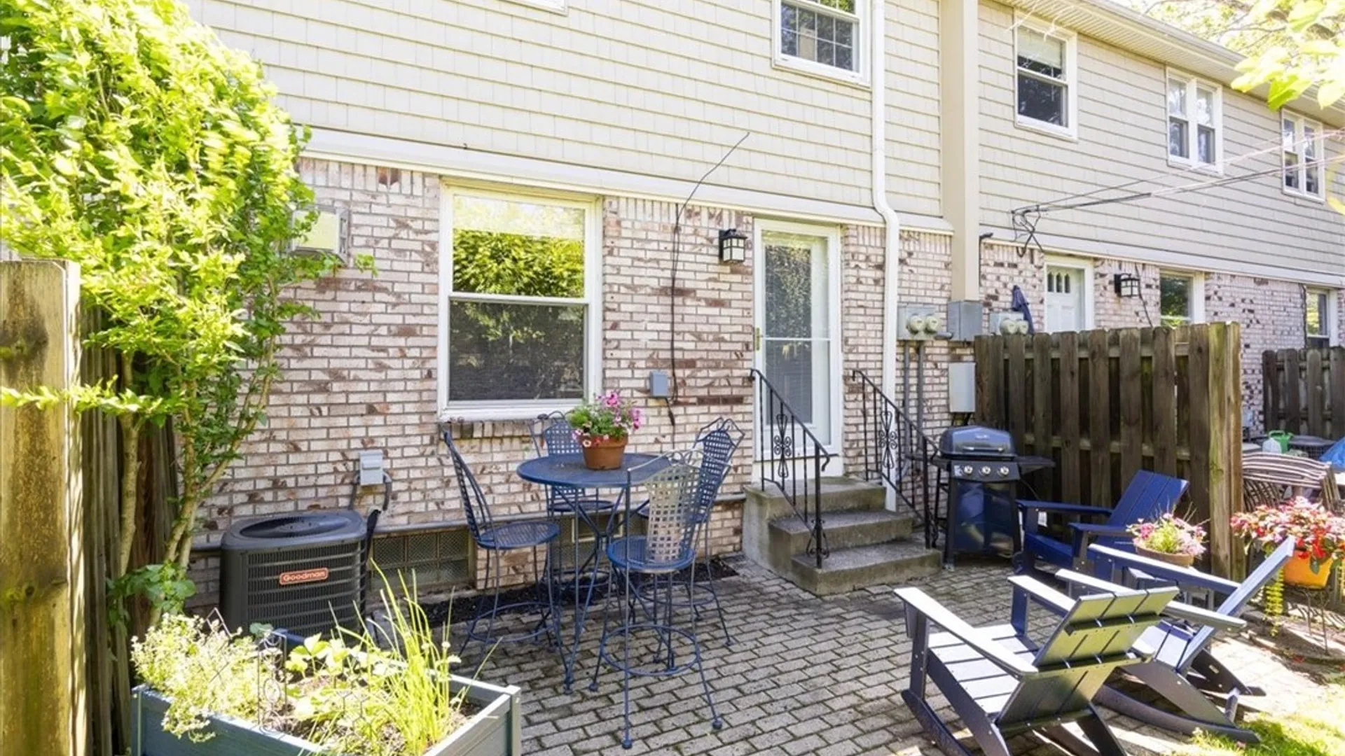 Property at 666 W Ferry Street, Buffalo, NY 14222 22