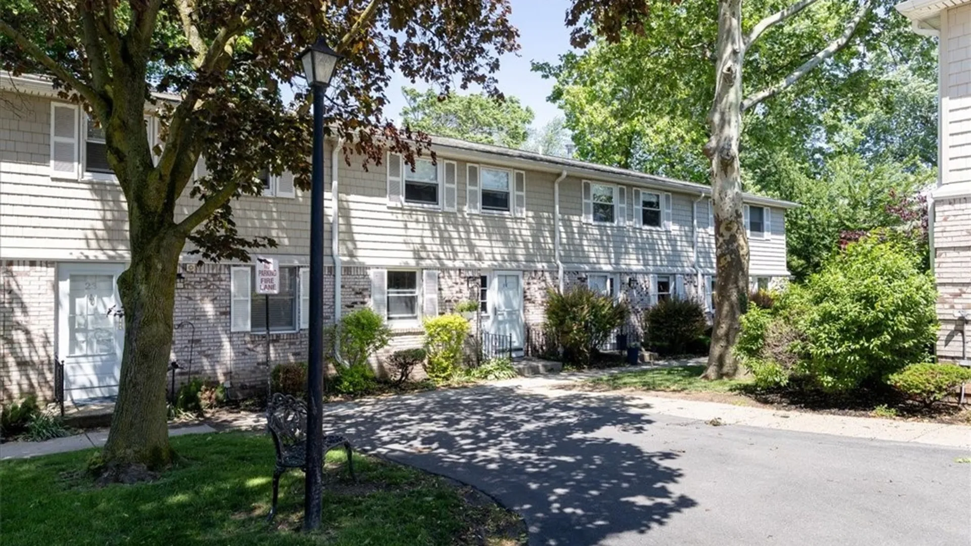 Property at 666 W Ferry Street, Buffalo, NY 14222 23