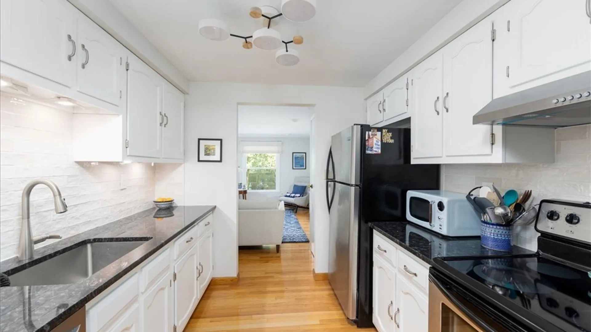 Property at 666 W Ferry Street, Buffalo, NY 14222 9
