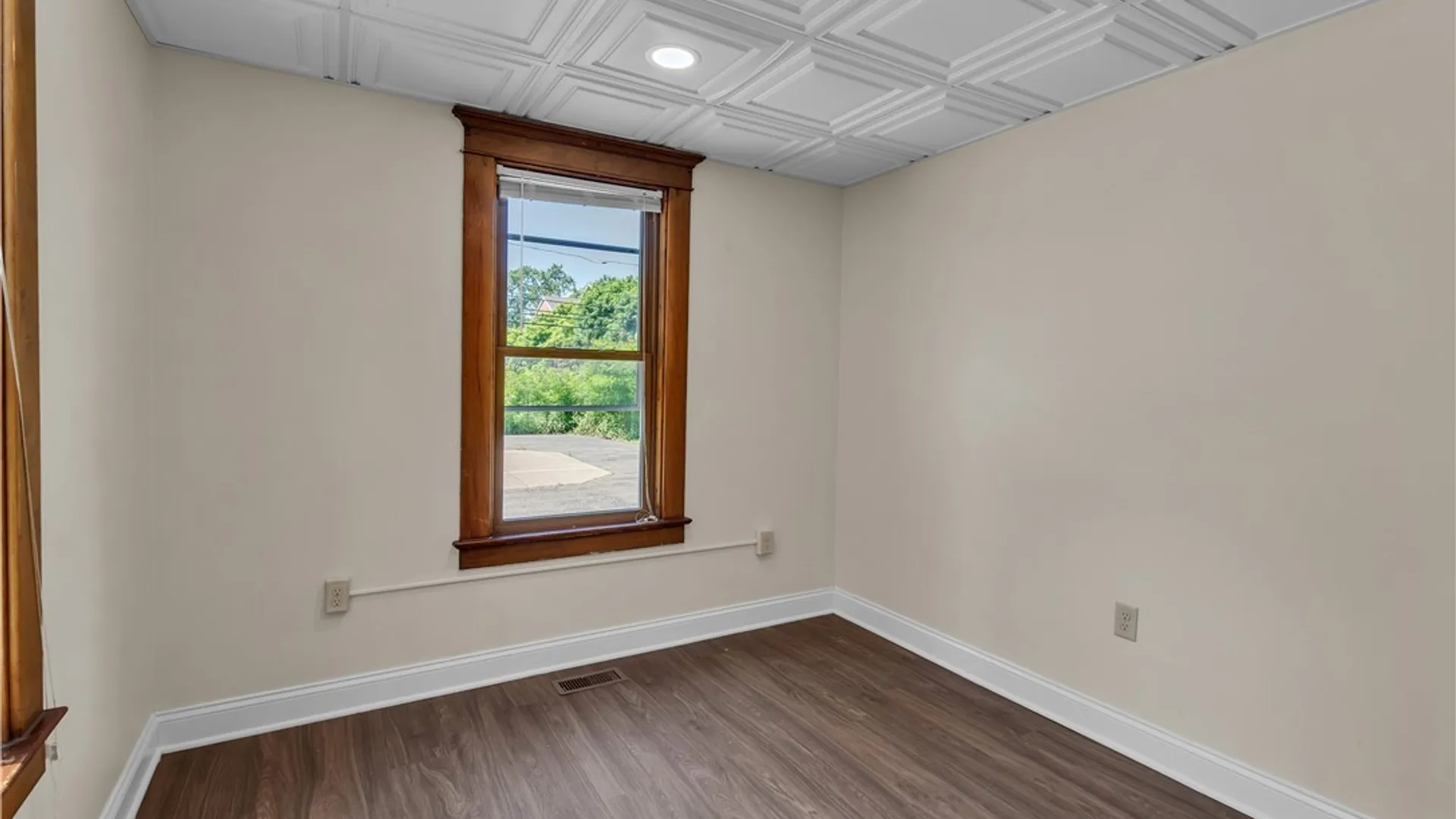Property at 117 W Humboldt Parkway, Buffalo, NY 14214 17