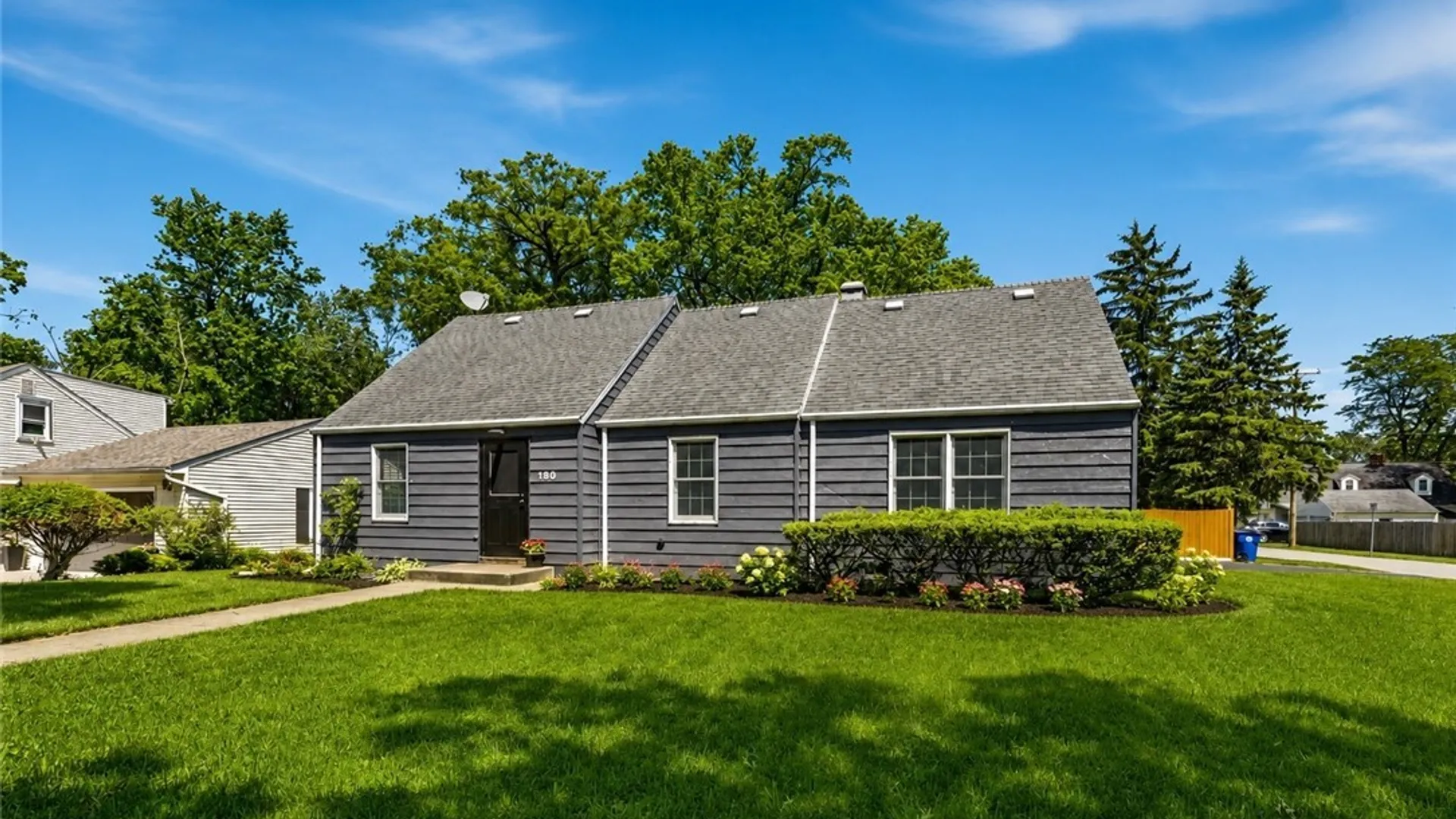 Property at 180 Royal Parkway, Amherst, NY 14221 3