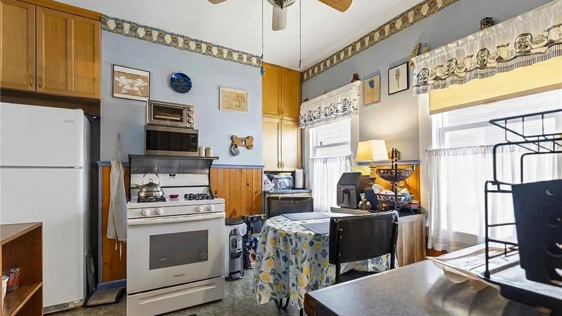 Property at 230 Parker Avenue, Buffalo, NY 14214 9