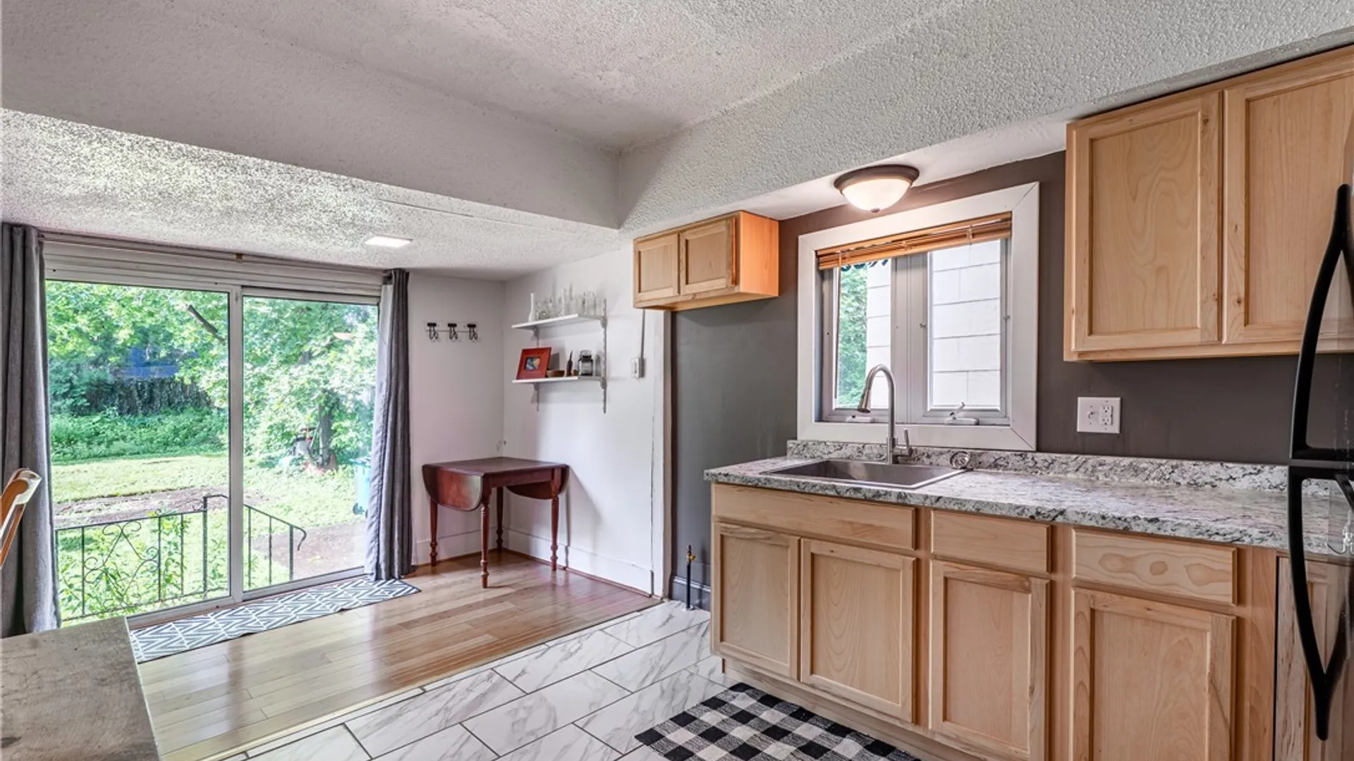 Property at 29 Wade Avenue, Buffalo, NY 14214 16