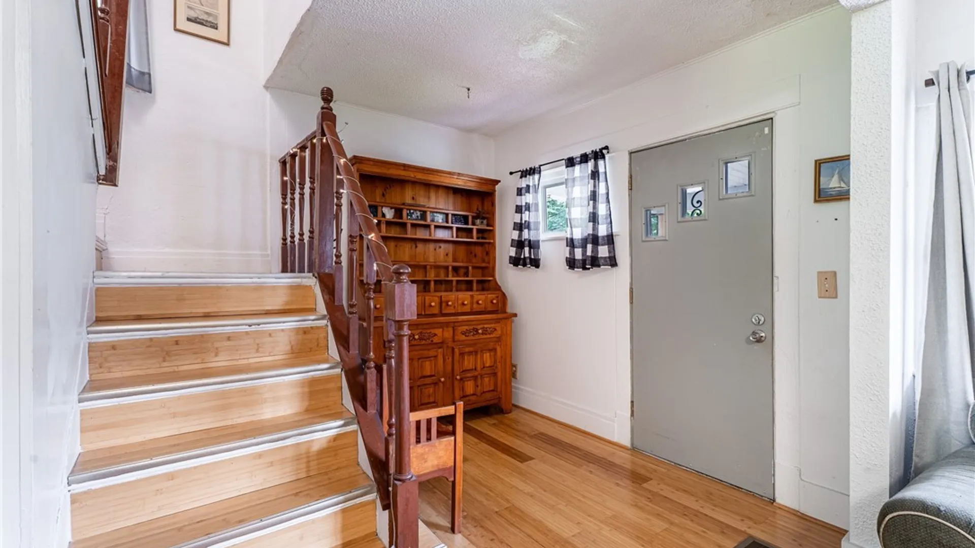 Property at 29 Wade Avenue, Buffalo, NY 14214 5