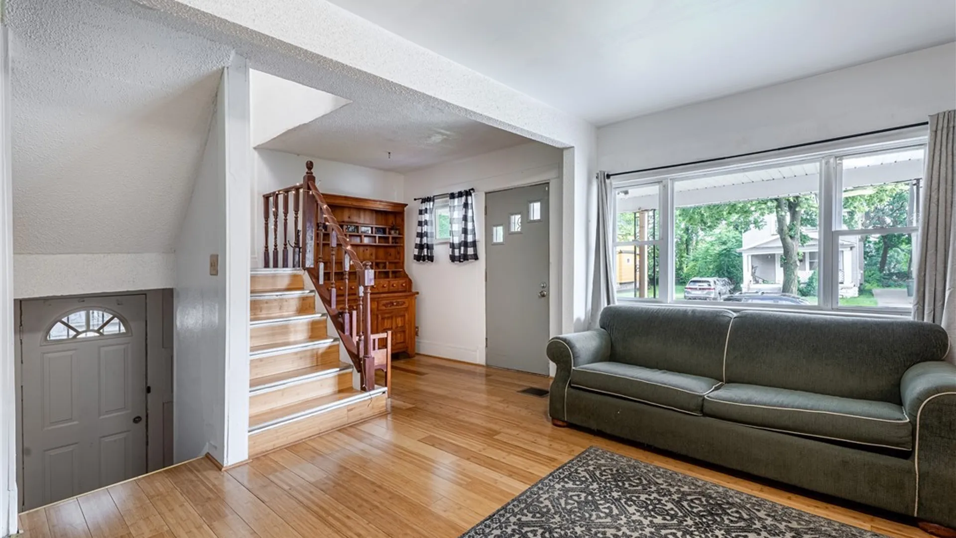 Property at 29 Wade Avenue, Buffalo, NY 14214 8