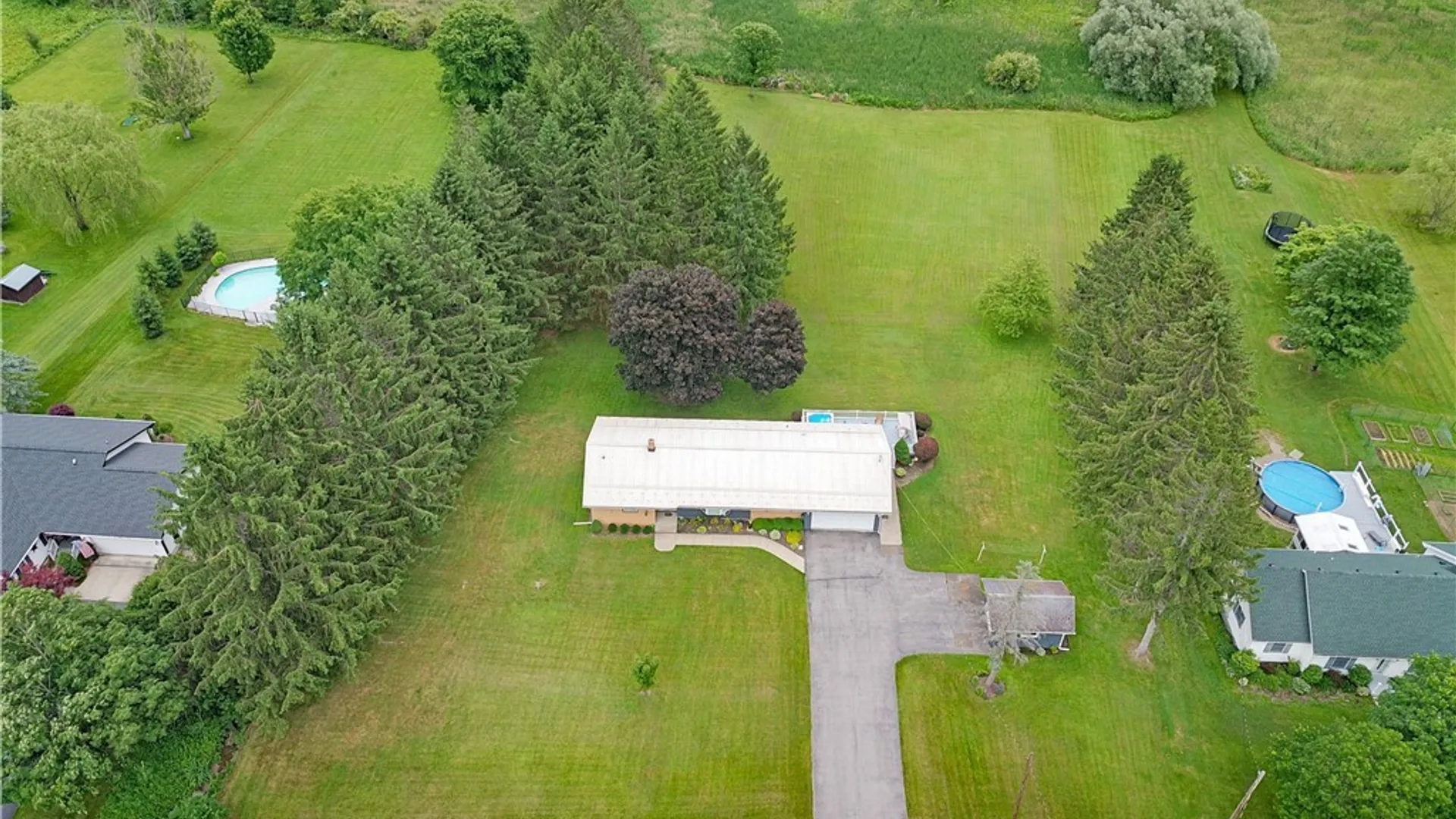Property at 230 Wyoming Street, Warsaw, NY 14569 11
