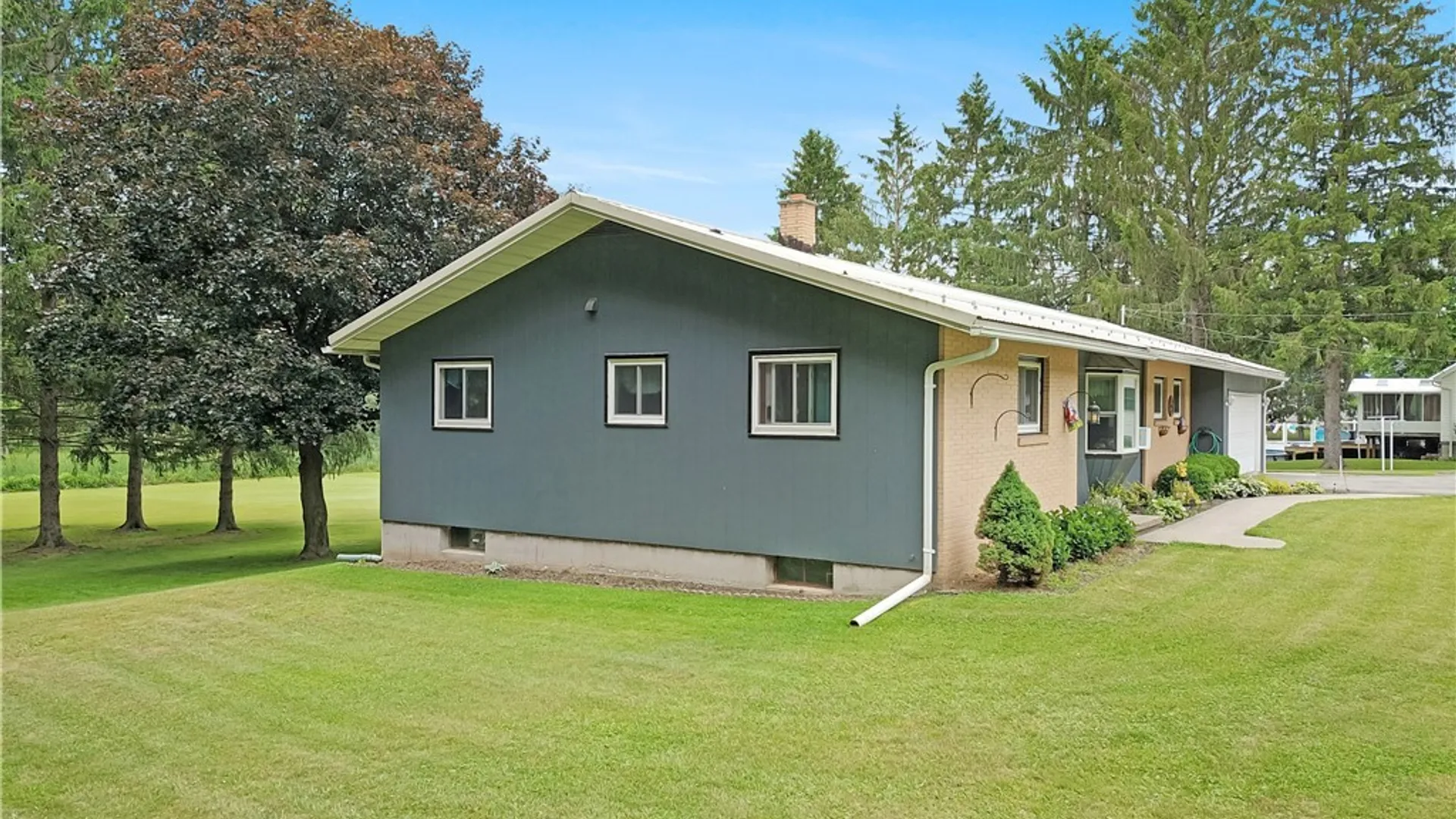 Property at 230 Wyoming Street, Warsaw, NY 14569 6