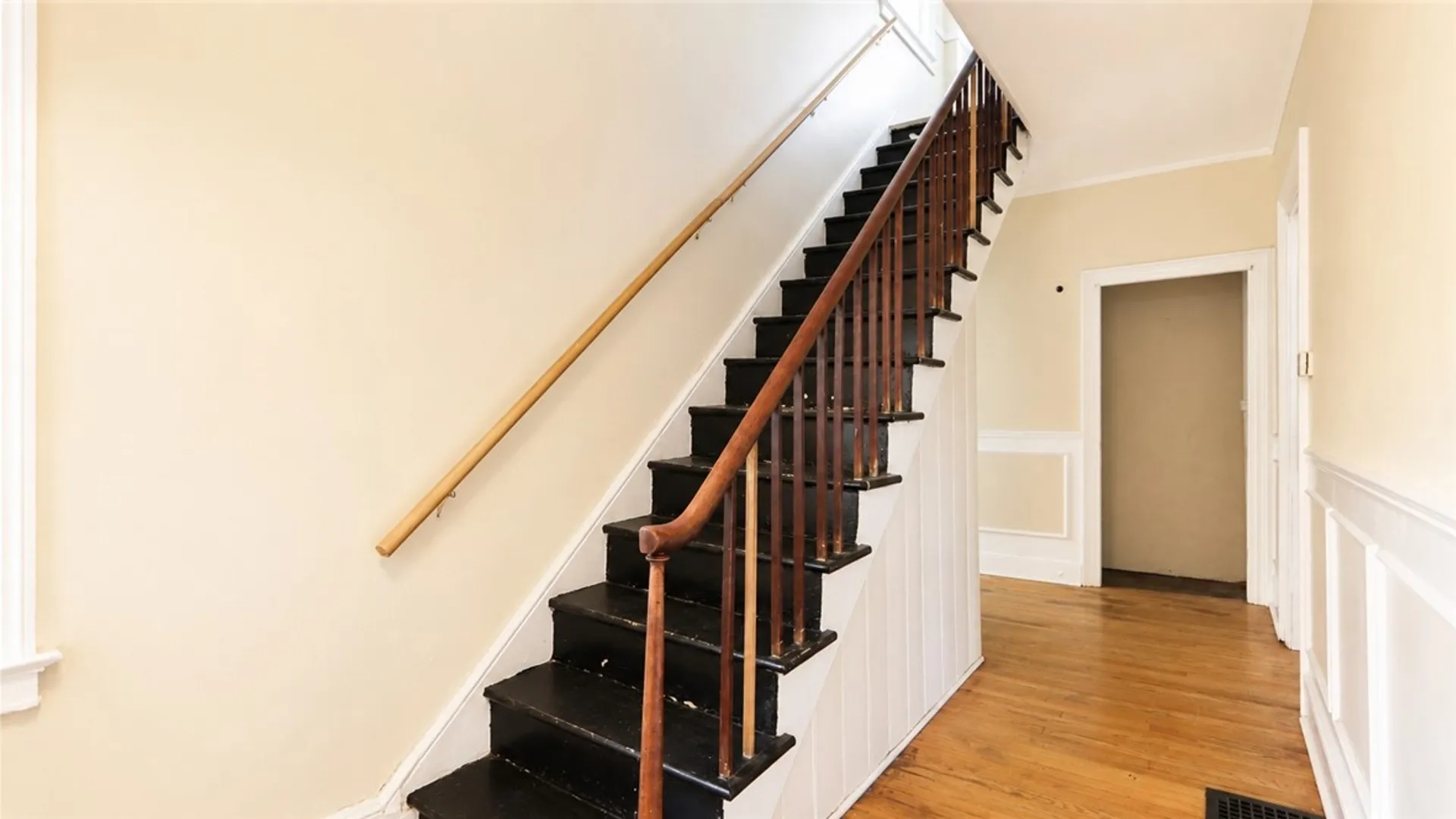 Property at 171 Pulteney St, Geneva City, NY 14456 27