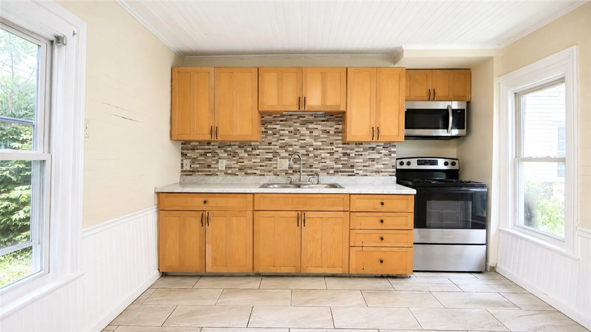 Property at 171 Pulteney St, Geneva City, NY 14456 6