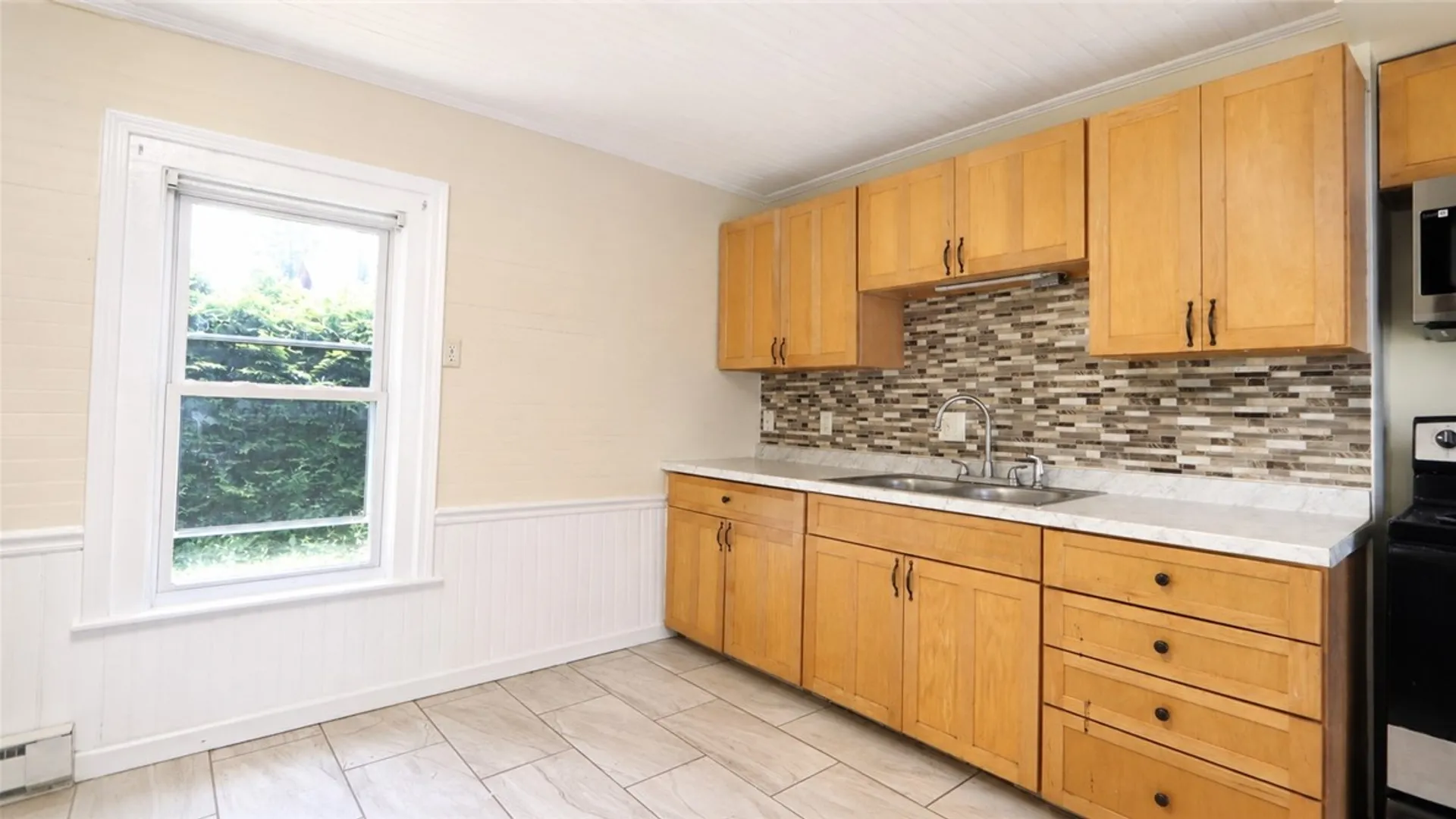 Property at 171 Pulteney St, Geneva City, NY 14456 8