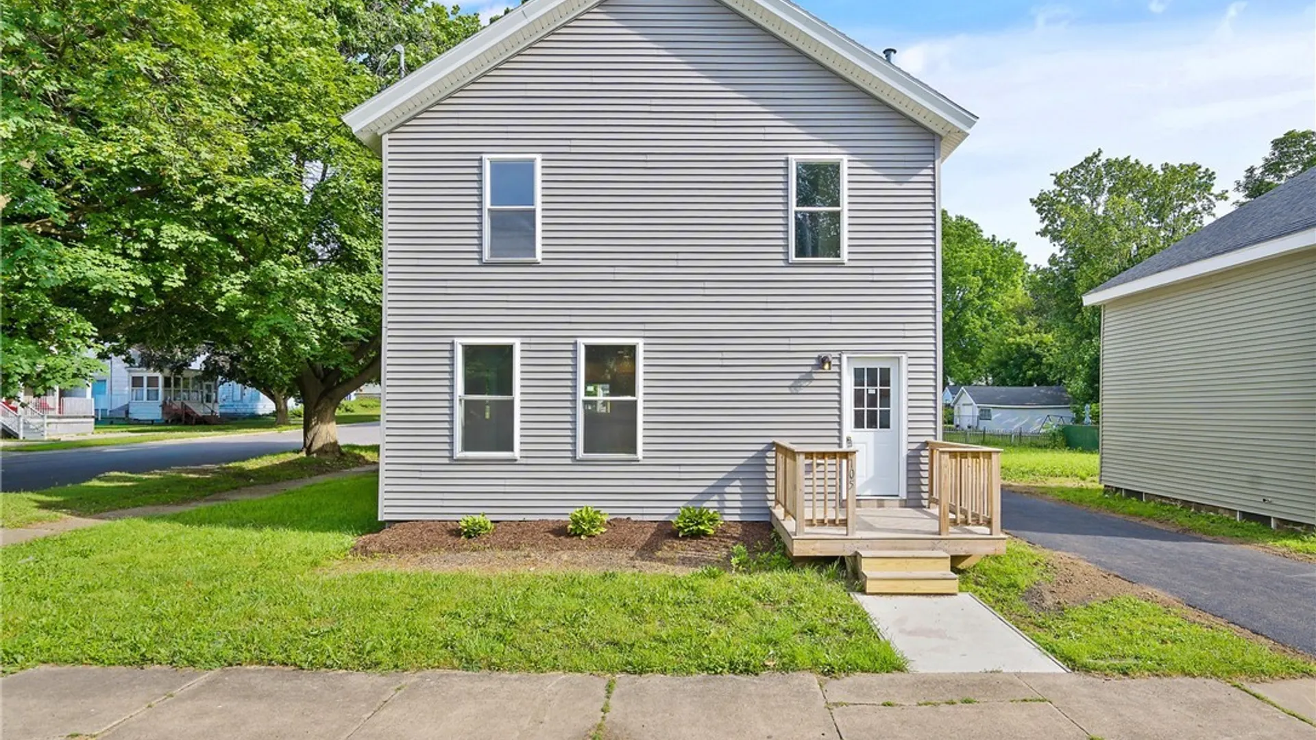 Property at 105 E Cayuga Street, Oswego, NY 13126 3