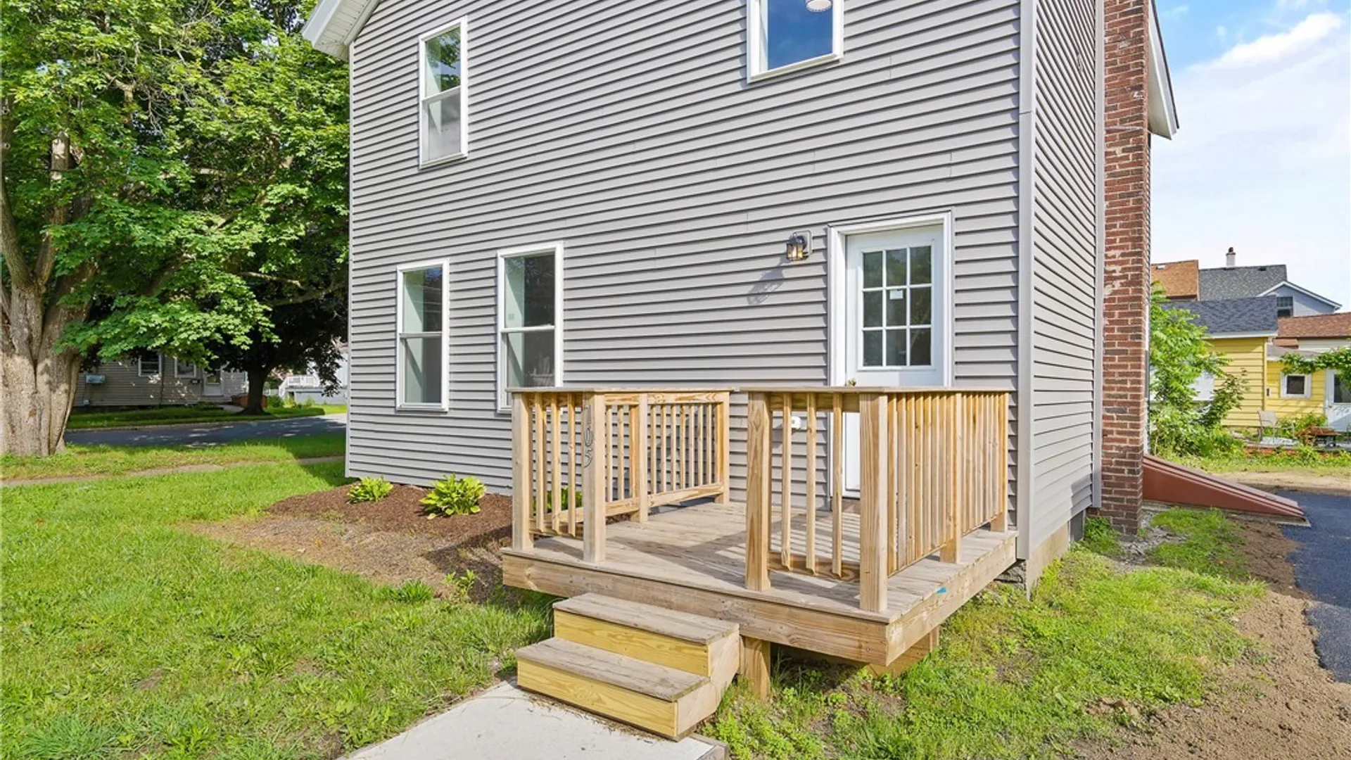 Property at 105 E Cayuga Street, Oswego, NY 13126 4