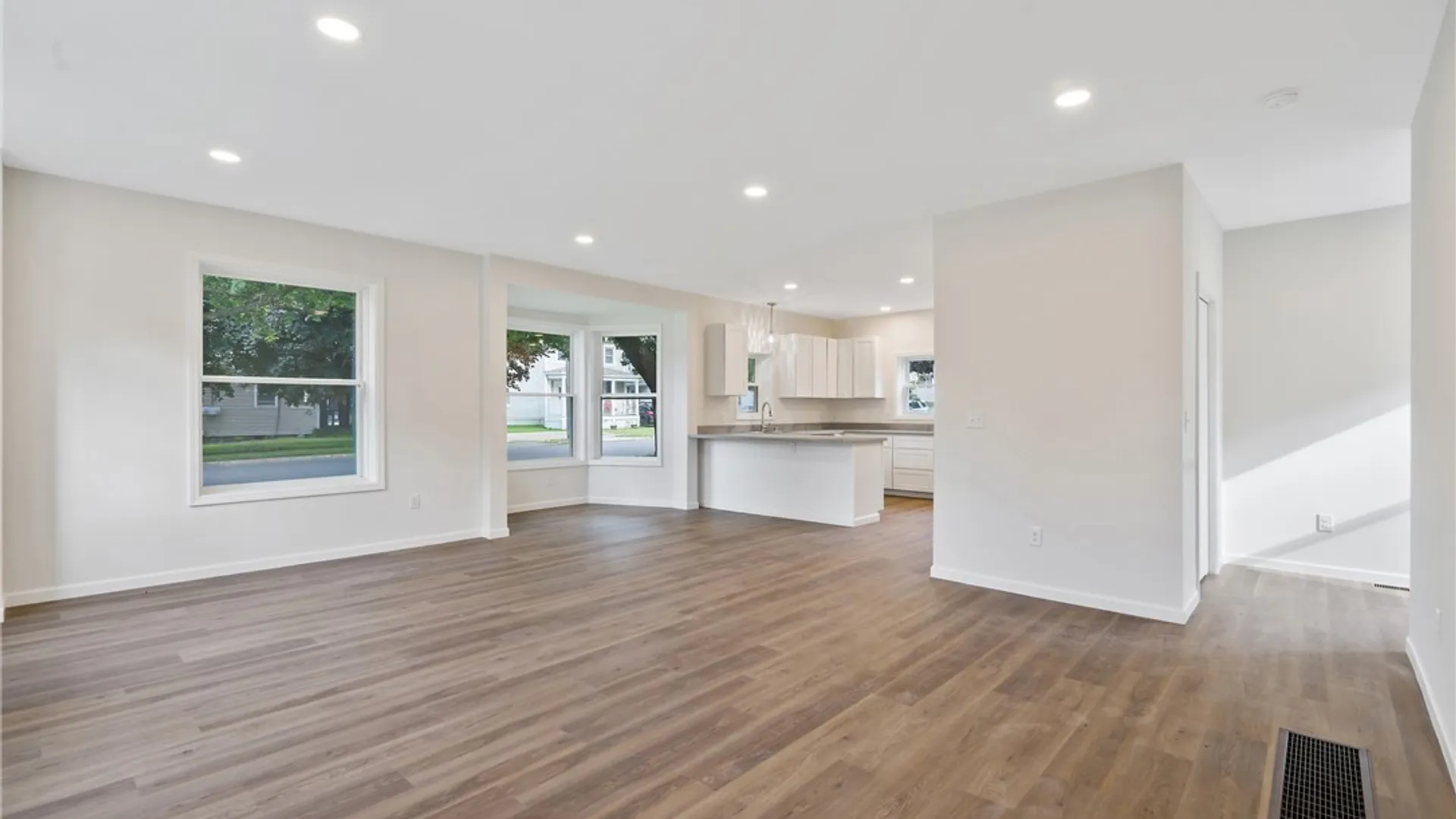 Property at 105 E Cayuga Street, Oswego, NY 13126 9