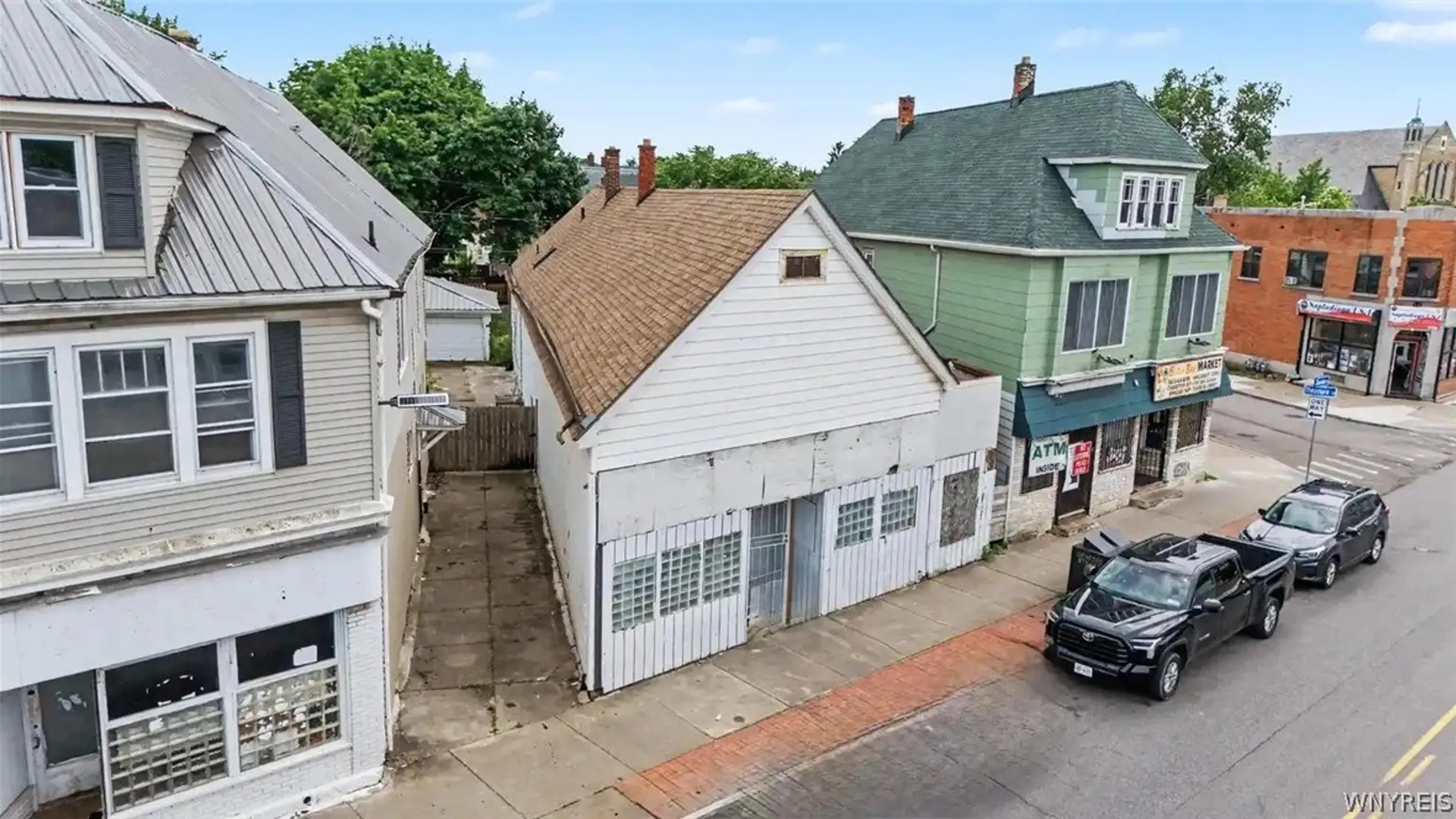 Property at 2009 Genesee Street, Buffalo, NY 14211 2